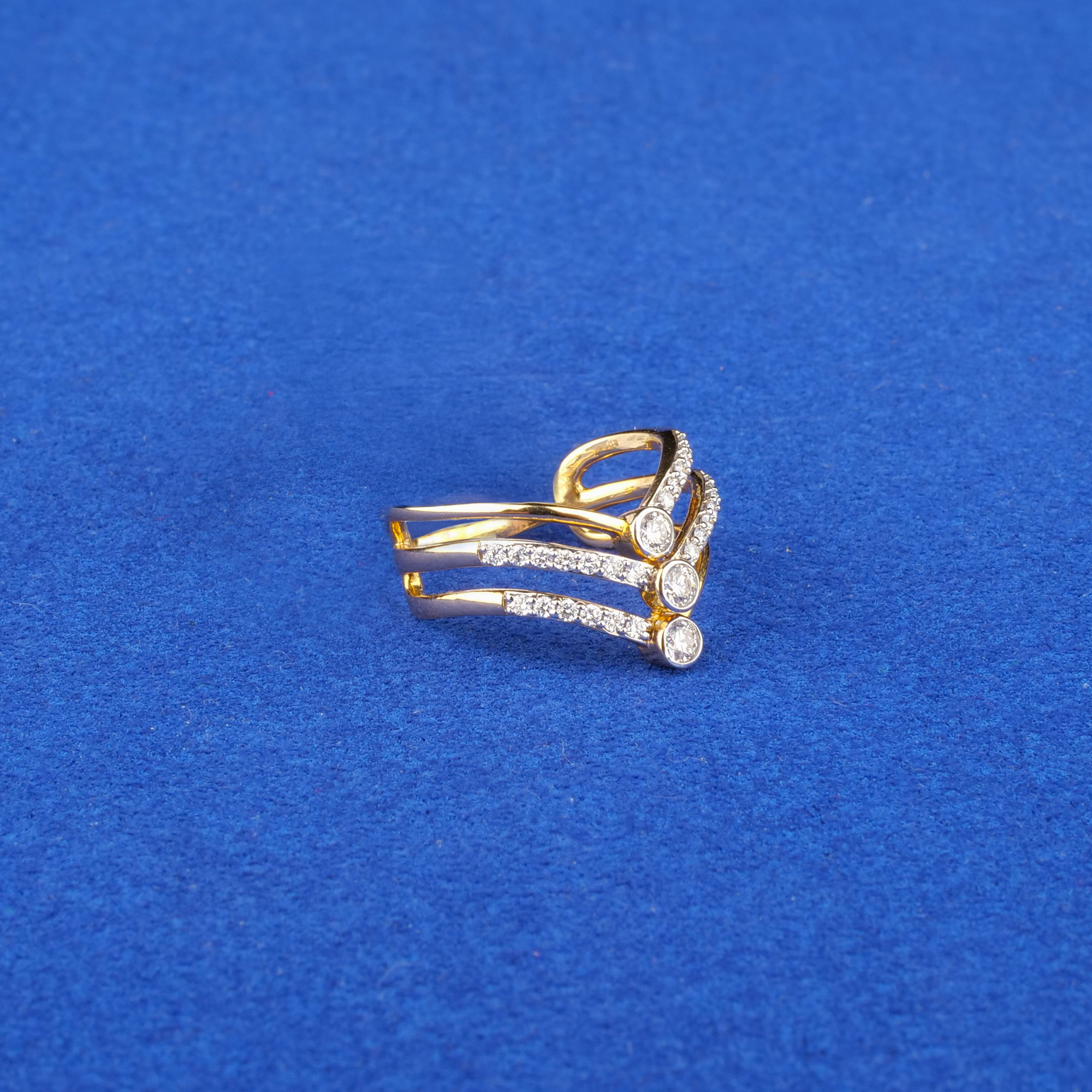 18K Yellow Gold Diamond Ring