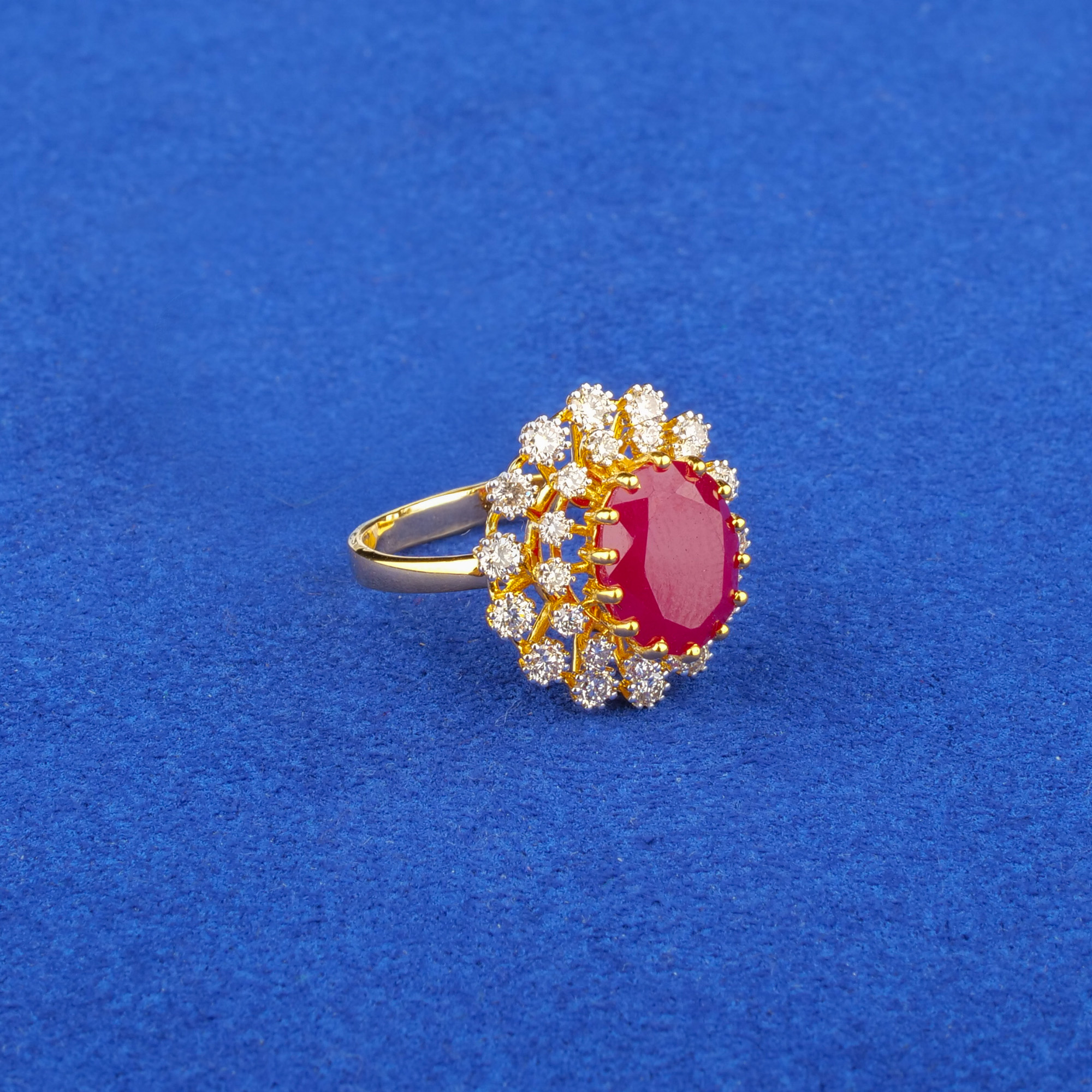 18K Yellow Gold Diamond Ring w/ Stones