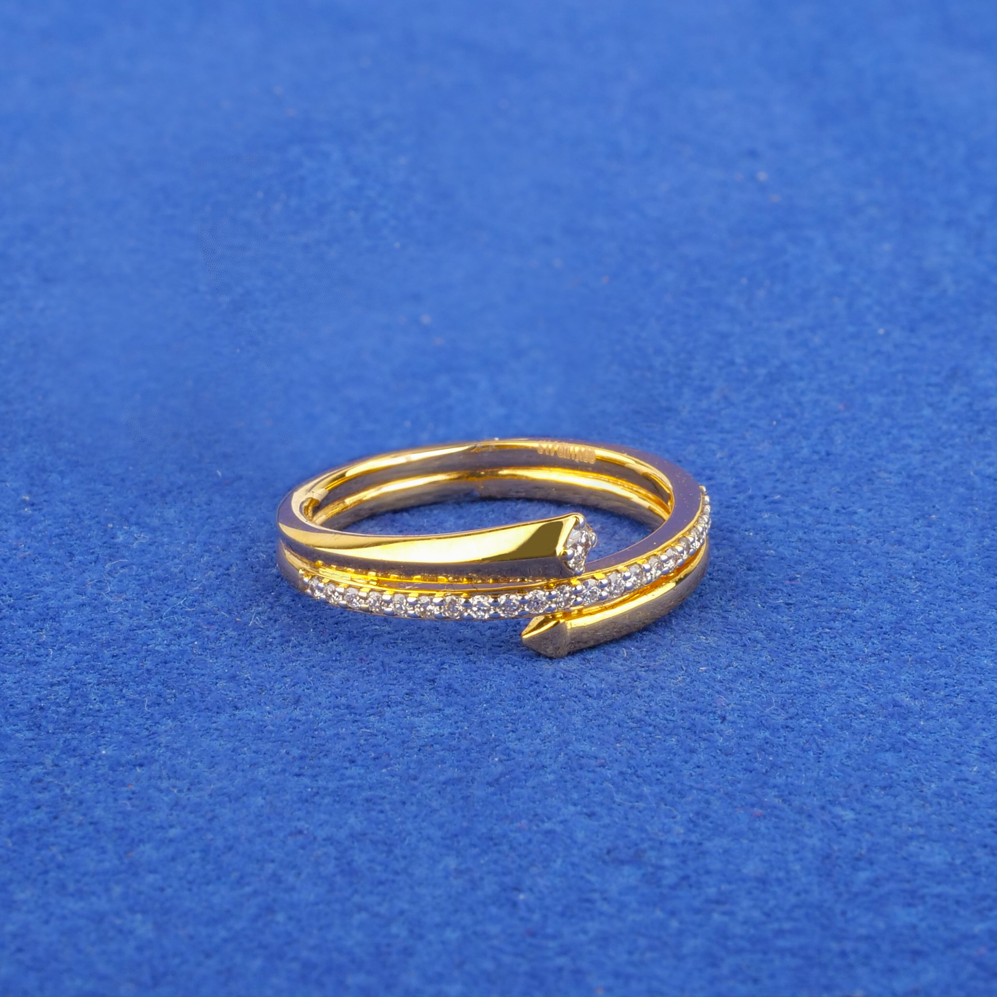 18K Yellow Gold Diamond Ring