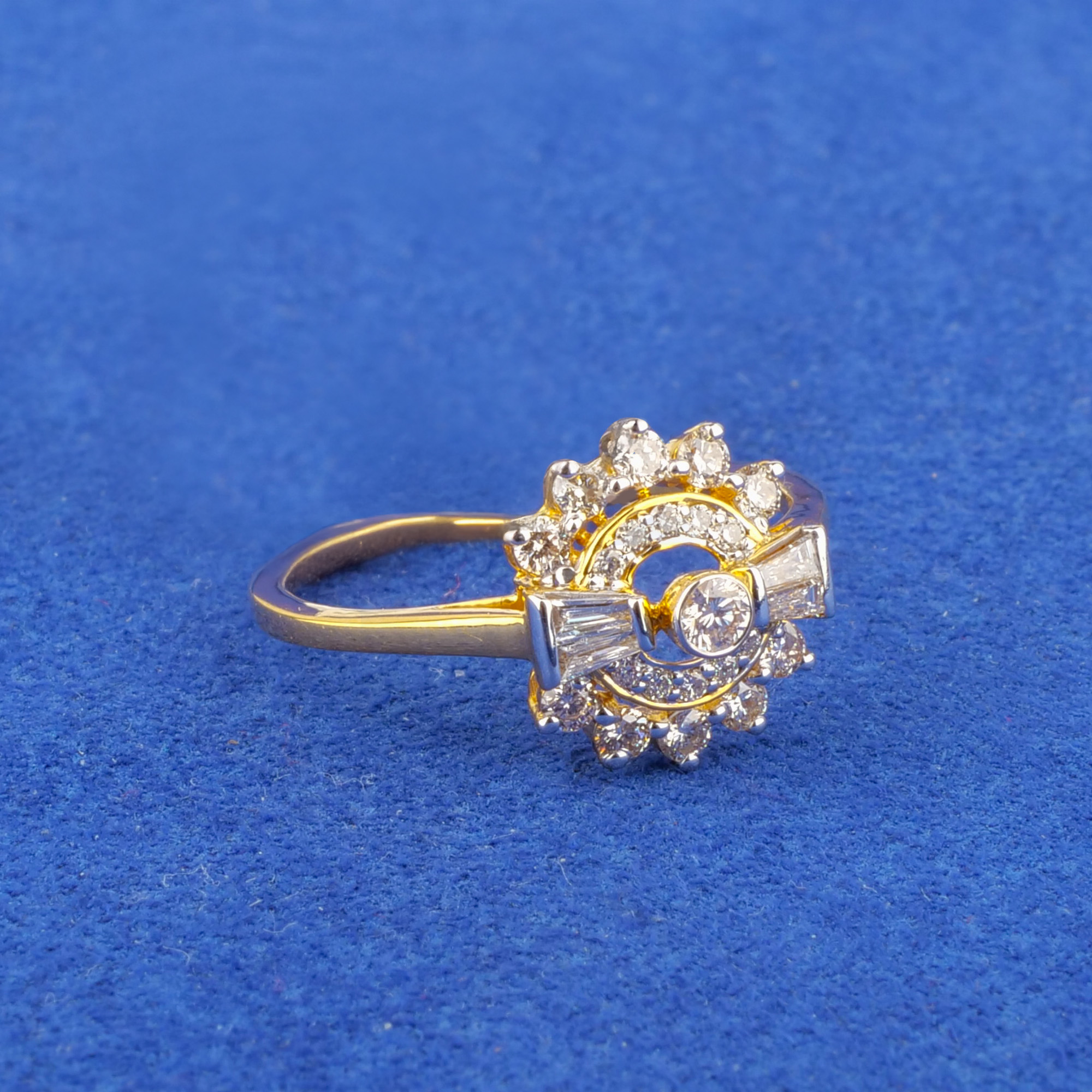 18K Yellow Gold Diamond Ring