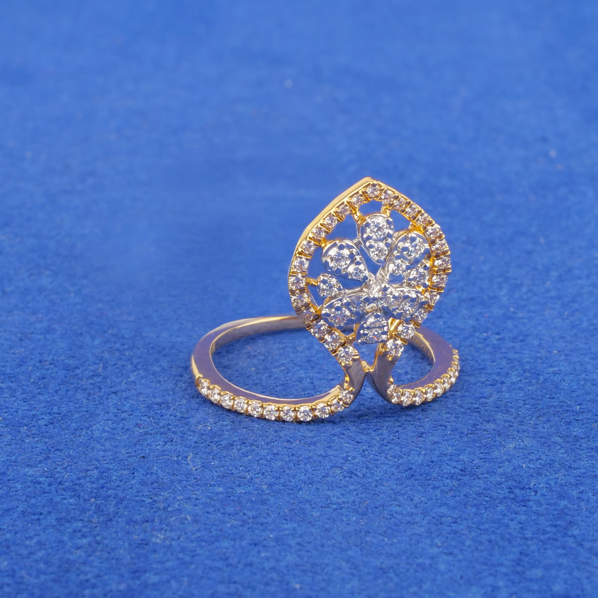 18K Yellow Gold Diamond Ring
