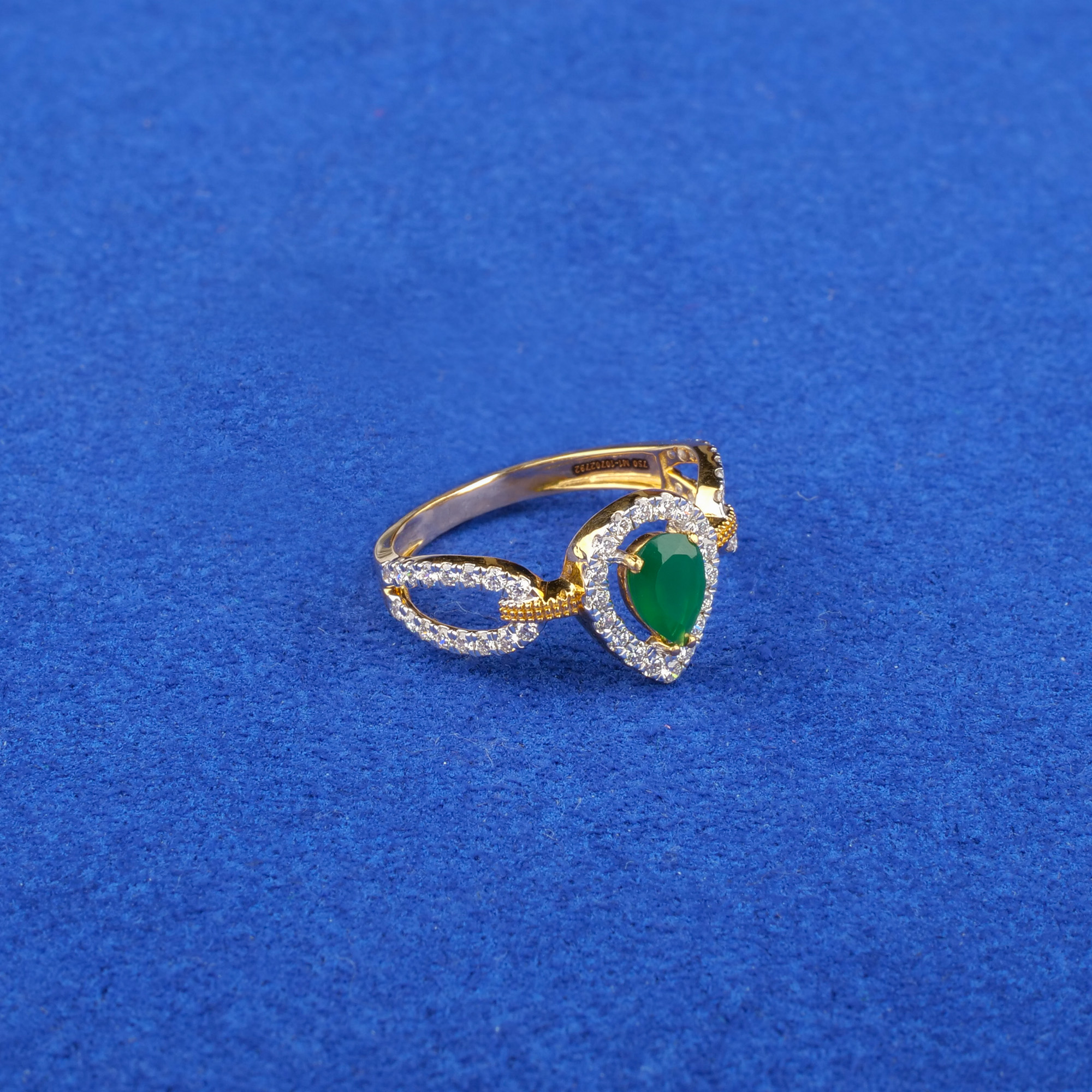 18K Yellow Gold Diamond Emerald Ring