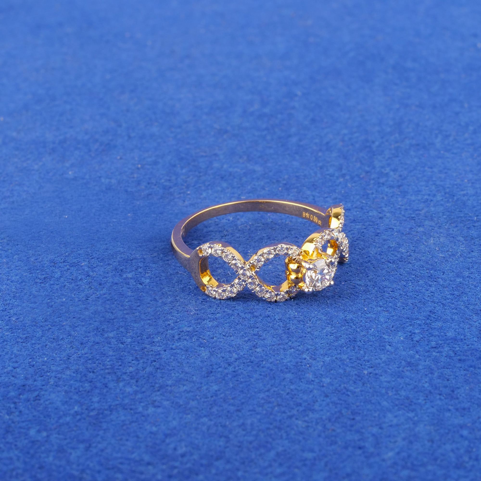 18K Yellow Gold Diamond Ring