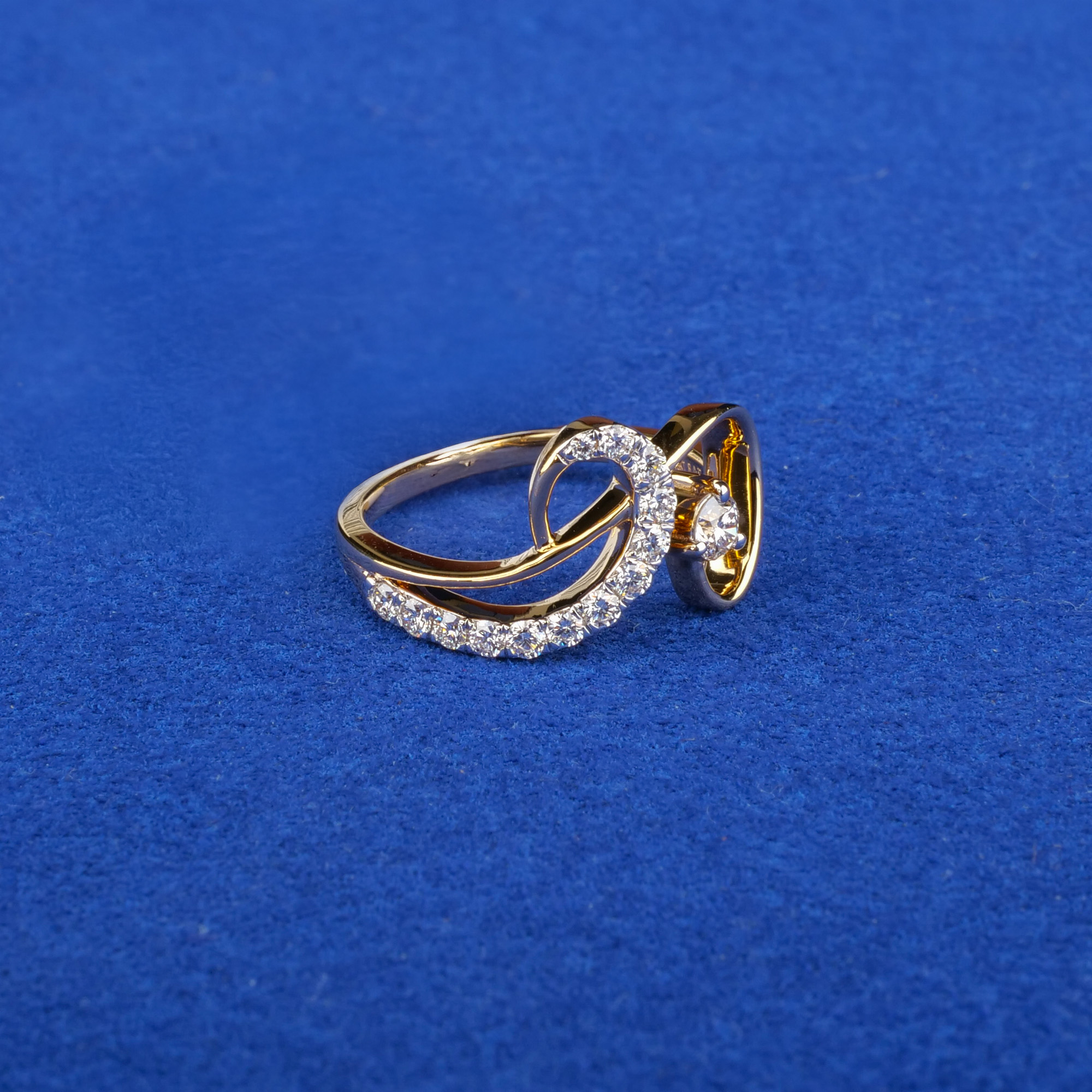 18K Yellow Gold Diamond Ring