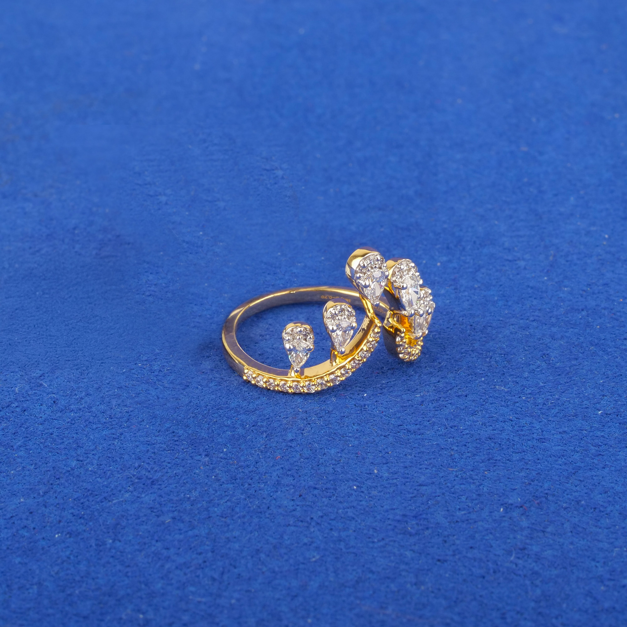 18K Yellow Gold Diamond 'Vanki' Ring