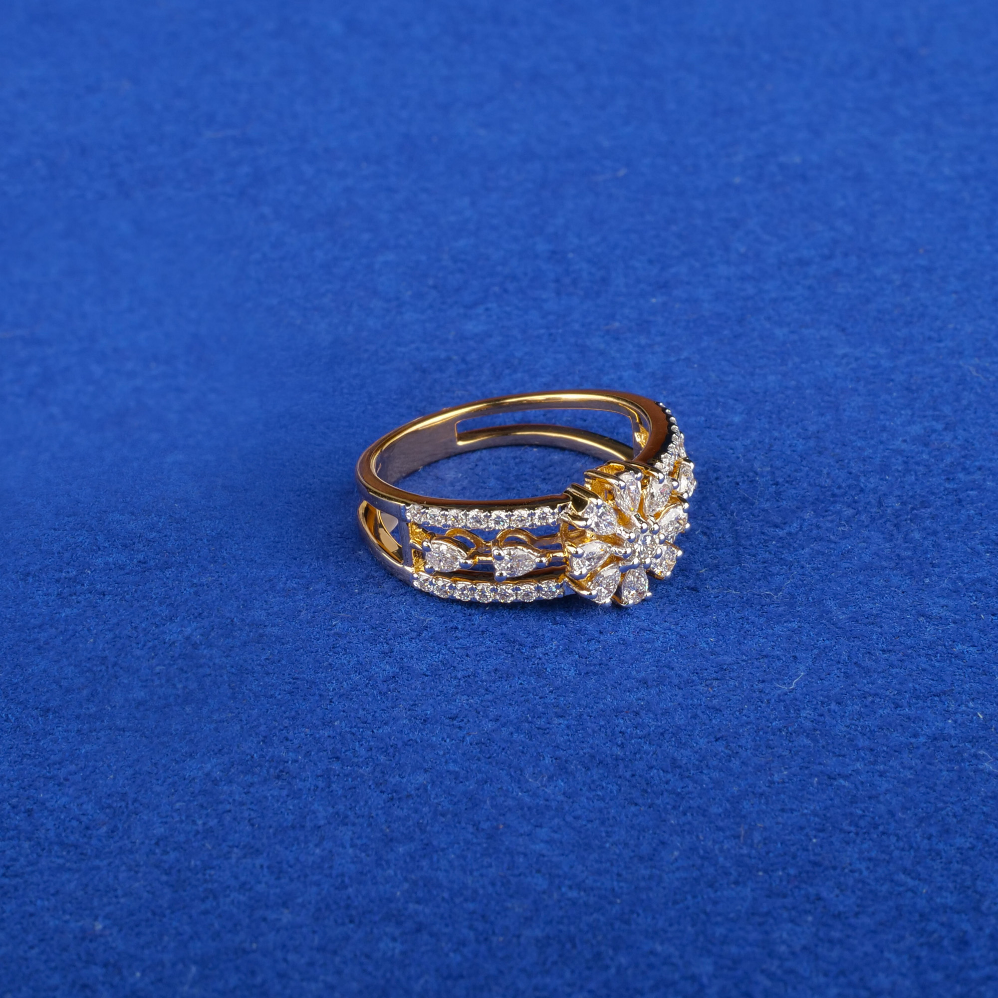 18K Yellow Gold Diamond Ring
