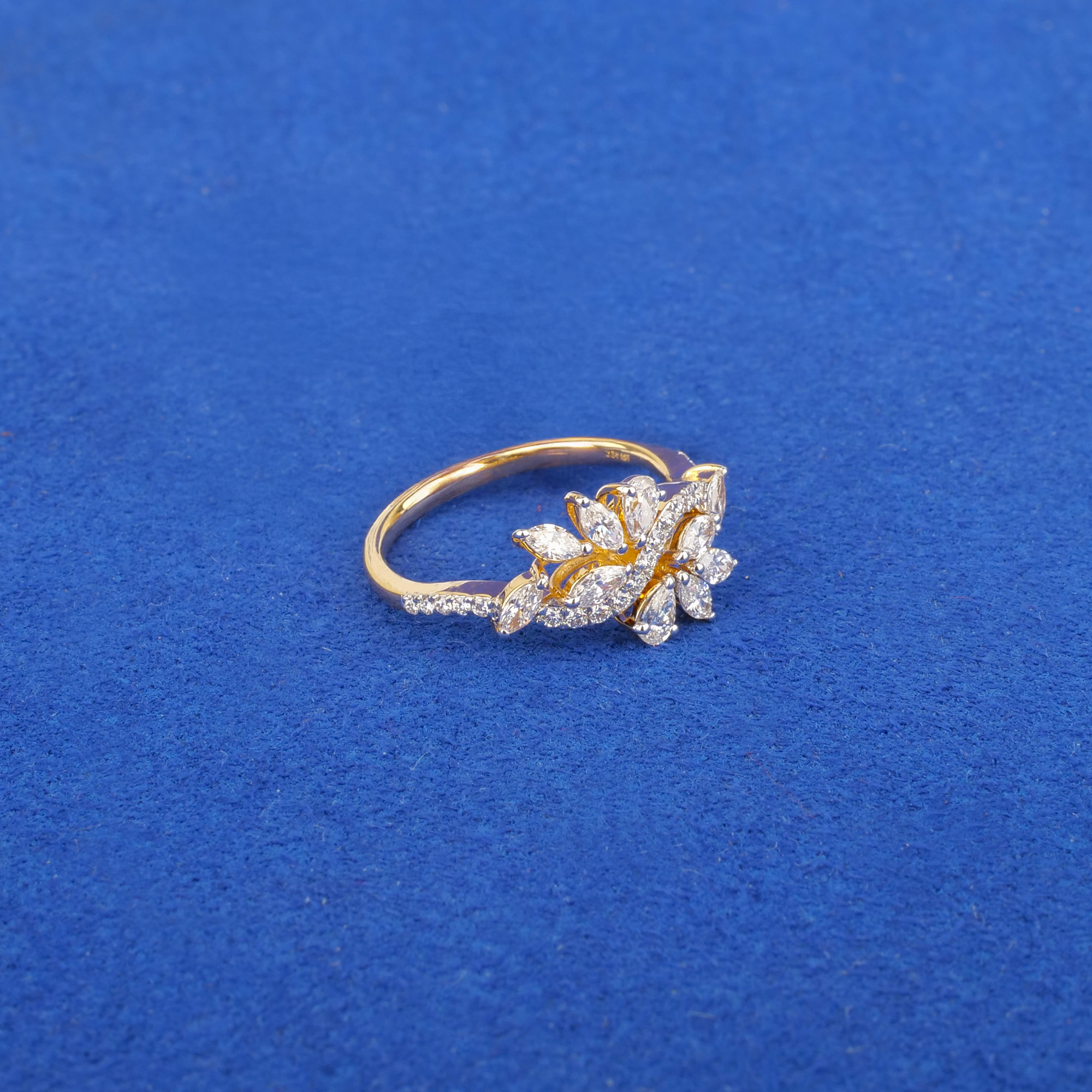 18K Yellow Gold Diamond Ring