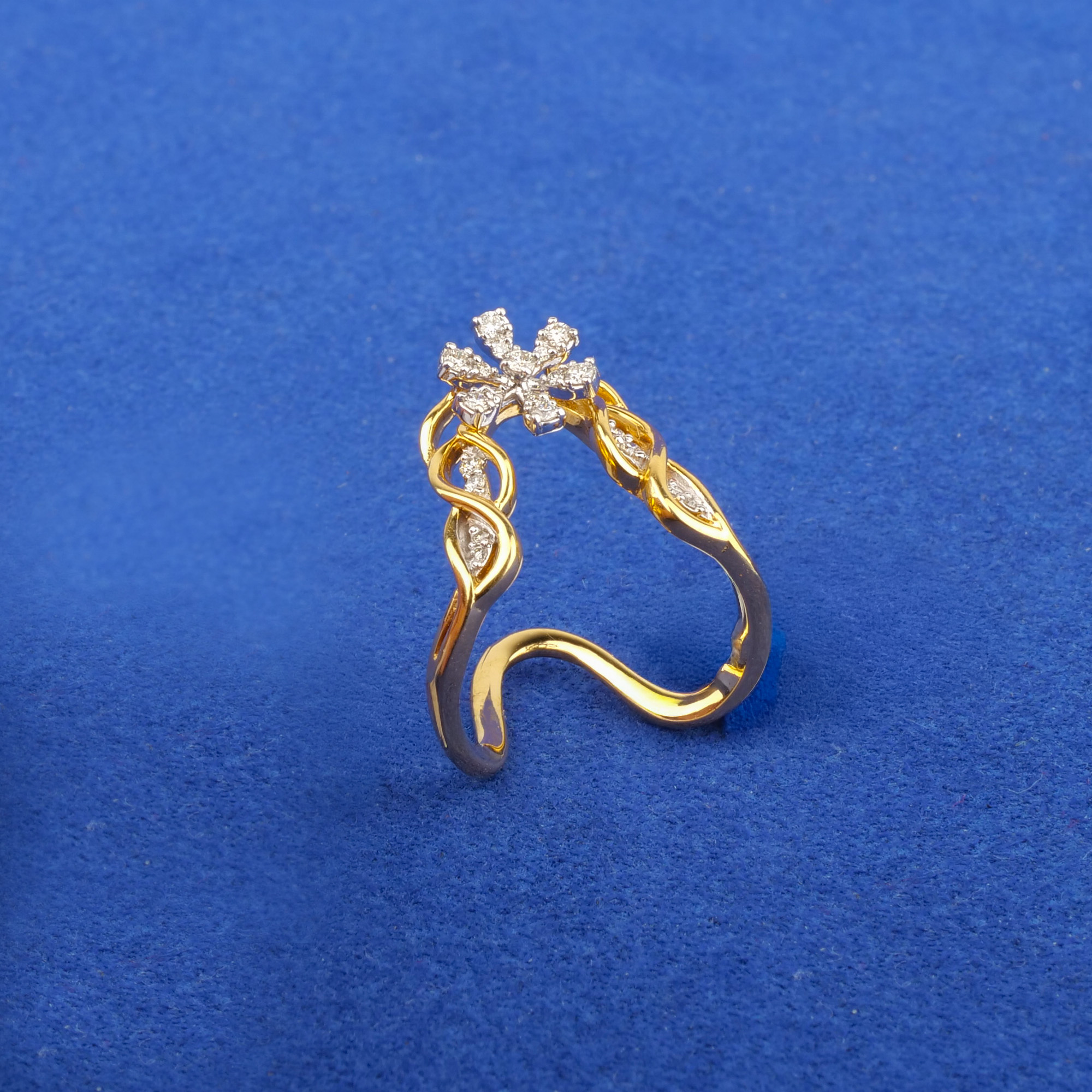 18K Yellow Gold Diamond 'Vanki' Ring