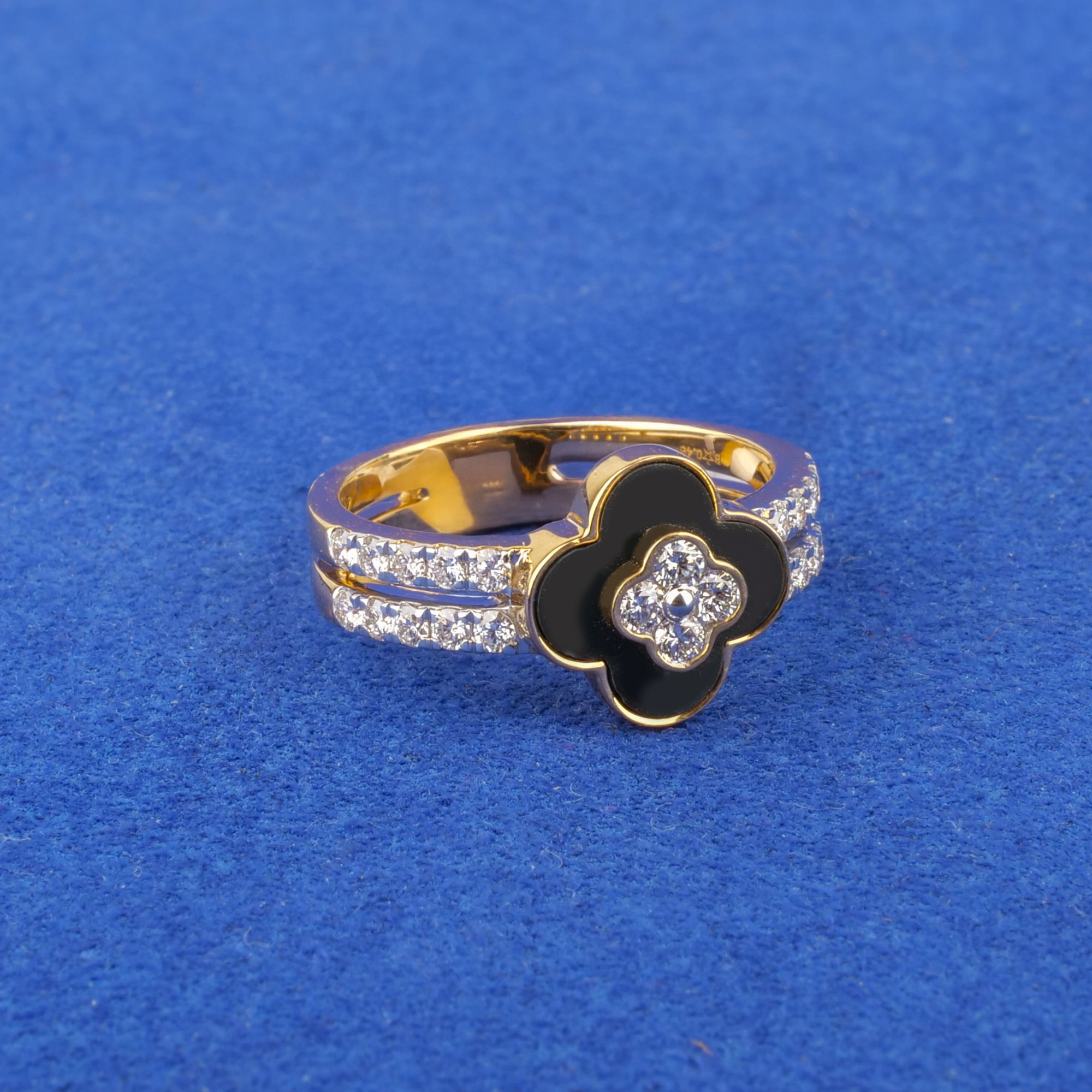 18K Yellow Gold Diamond Onyx Ring
