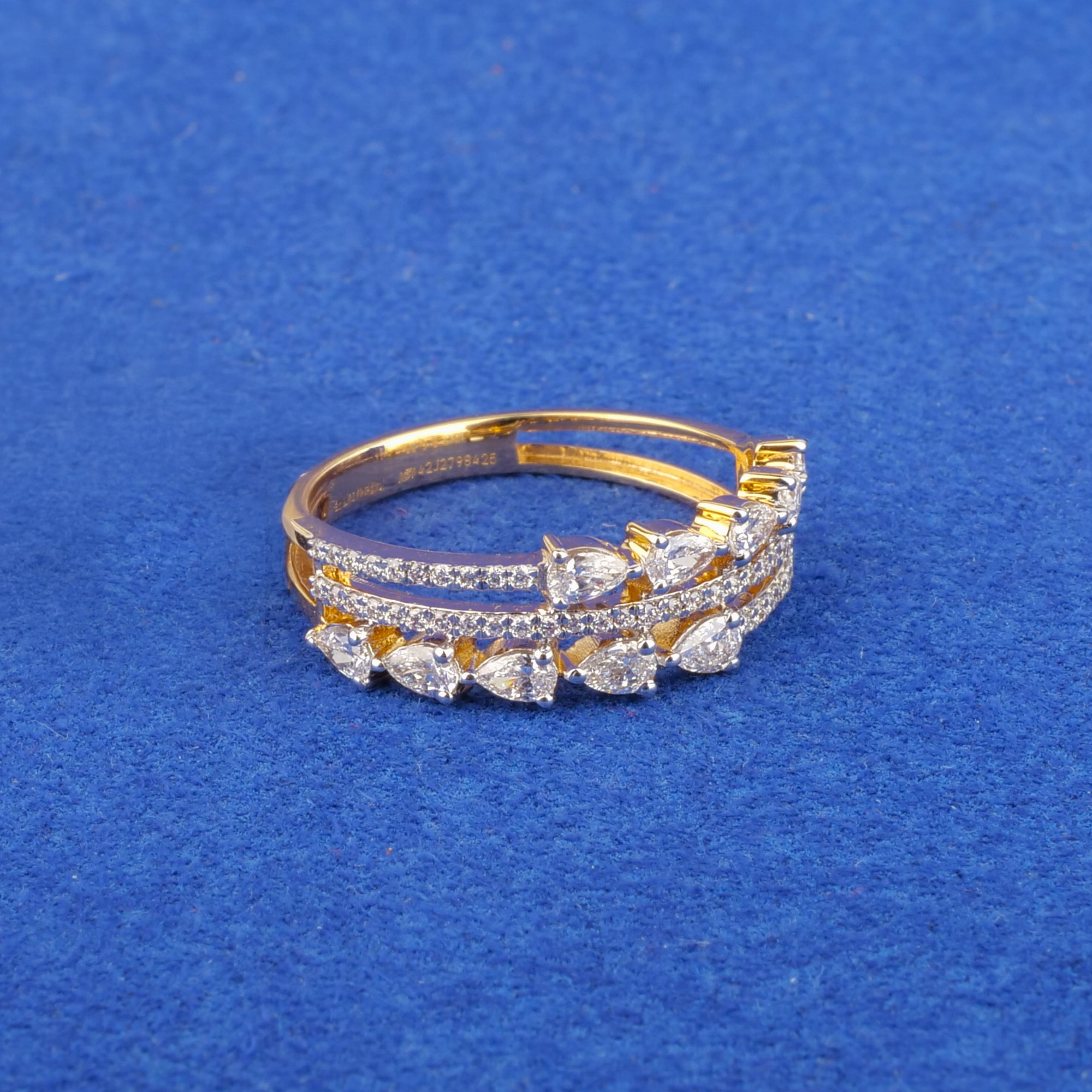 18K Yellow Gold Diamond Ring