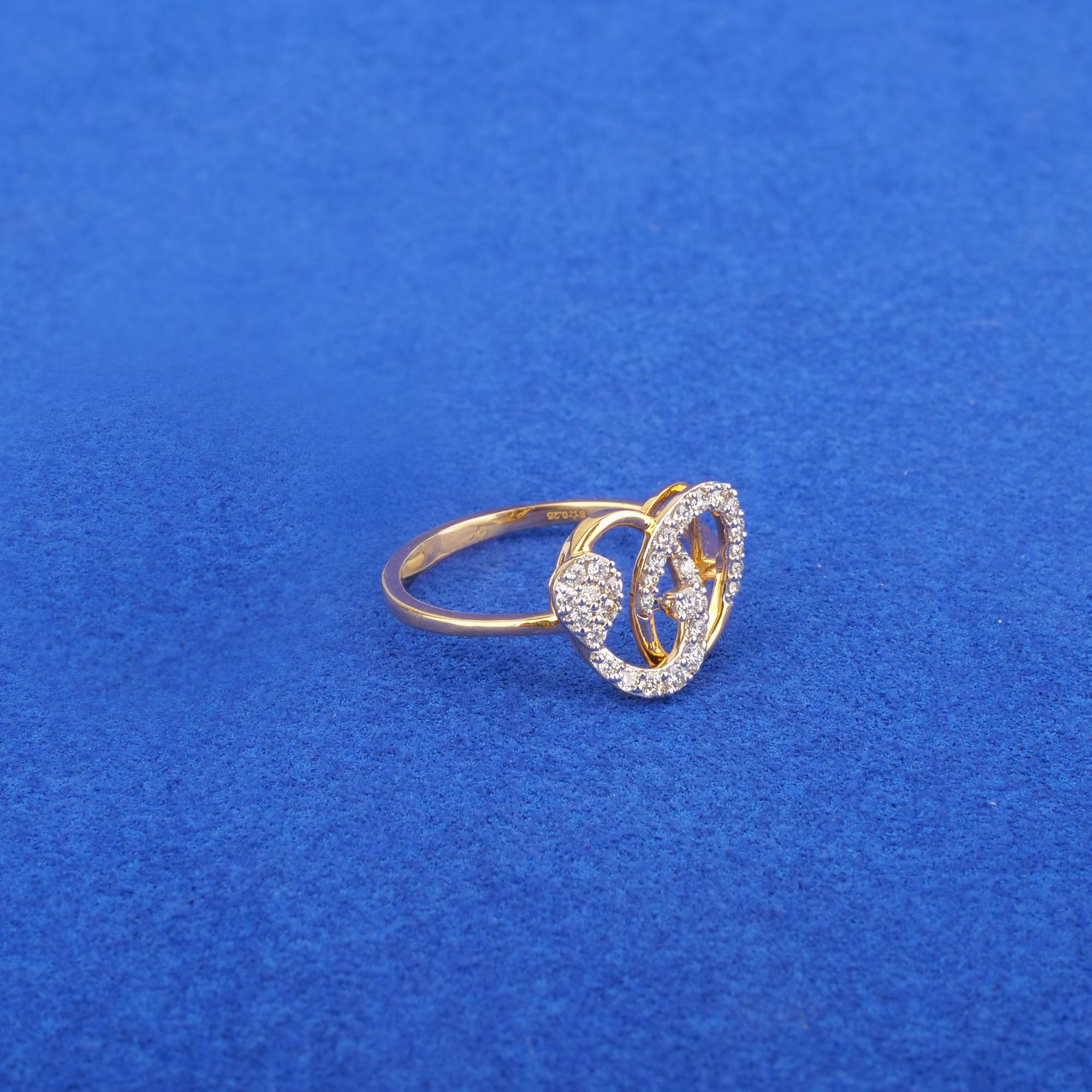18K YG Diamond Ring