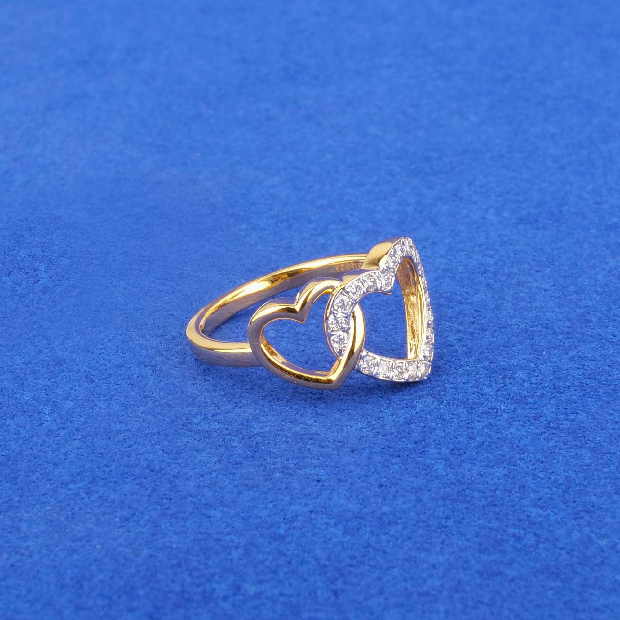 18K Yellow Gold Diamond 'Heart' Ring