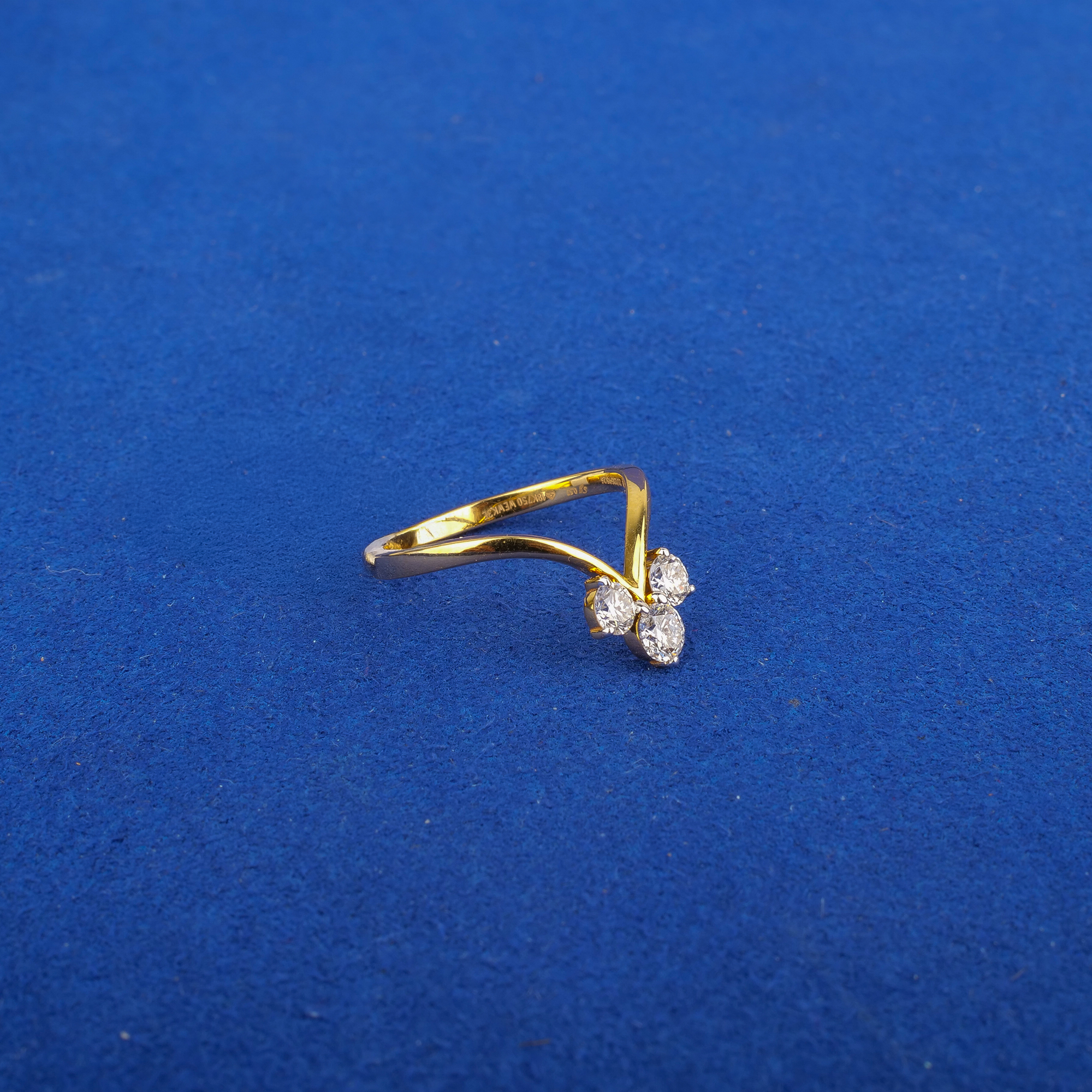 18K Yellow Gold Diamond Ring