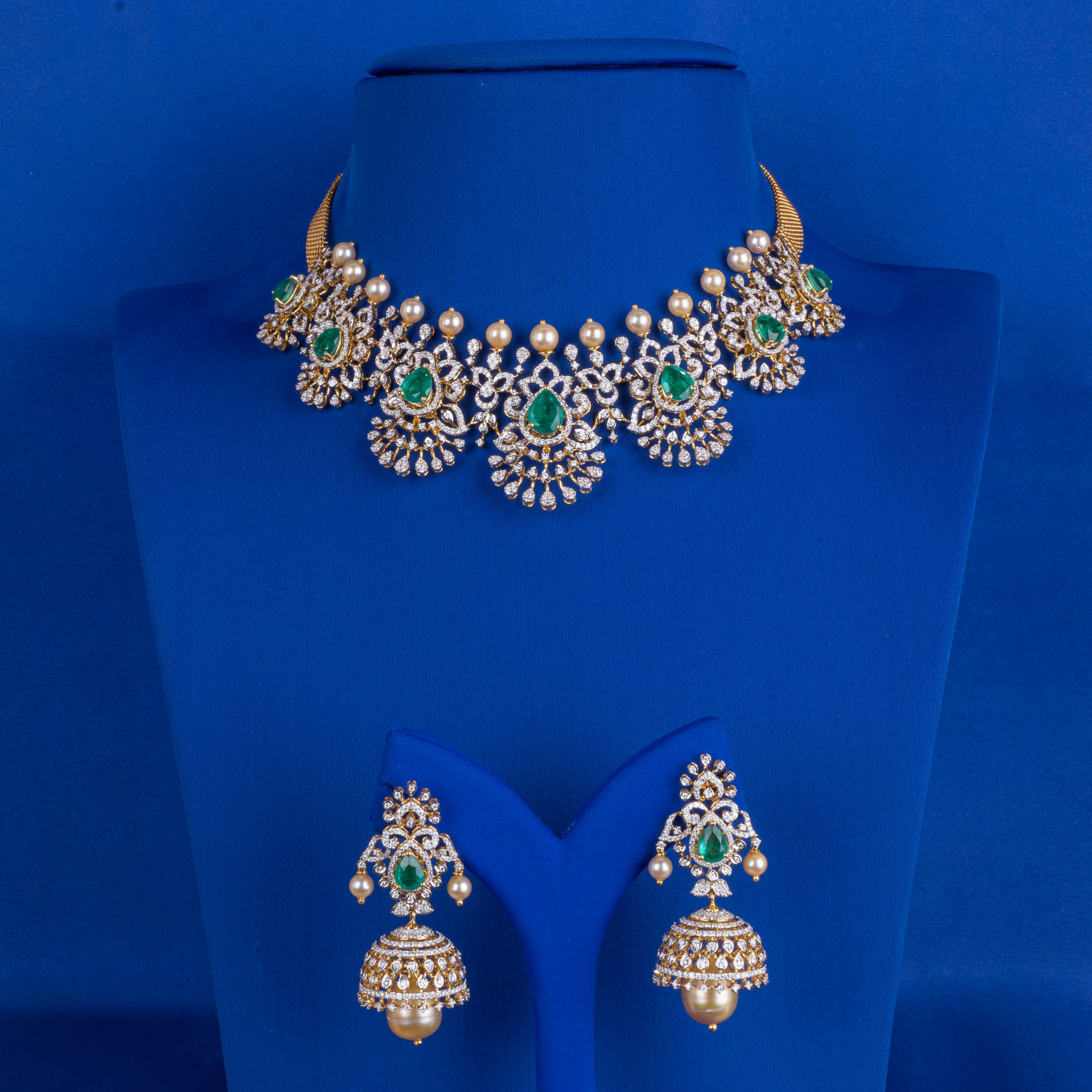 Handmade 18K Yellow Gold Diamond Neckalce and Earrings with Emeralds and Pearls