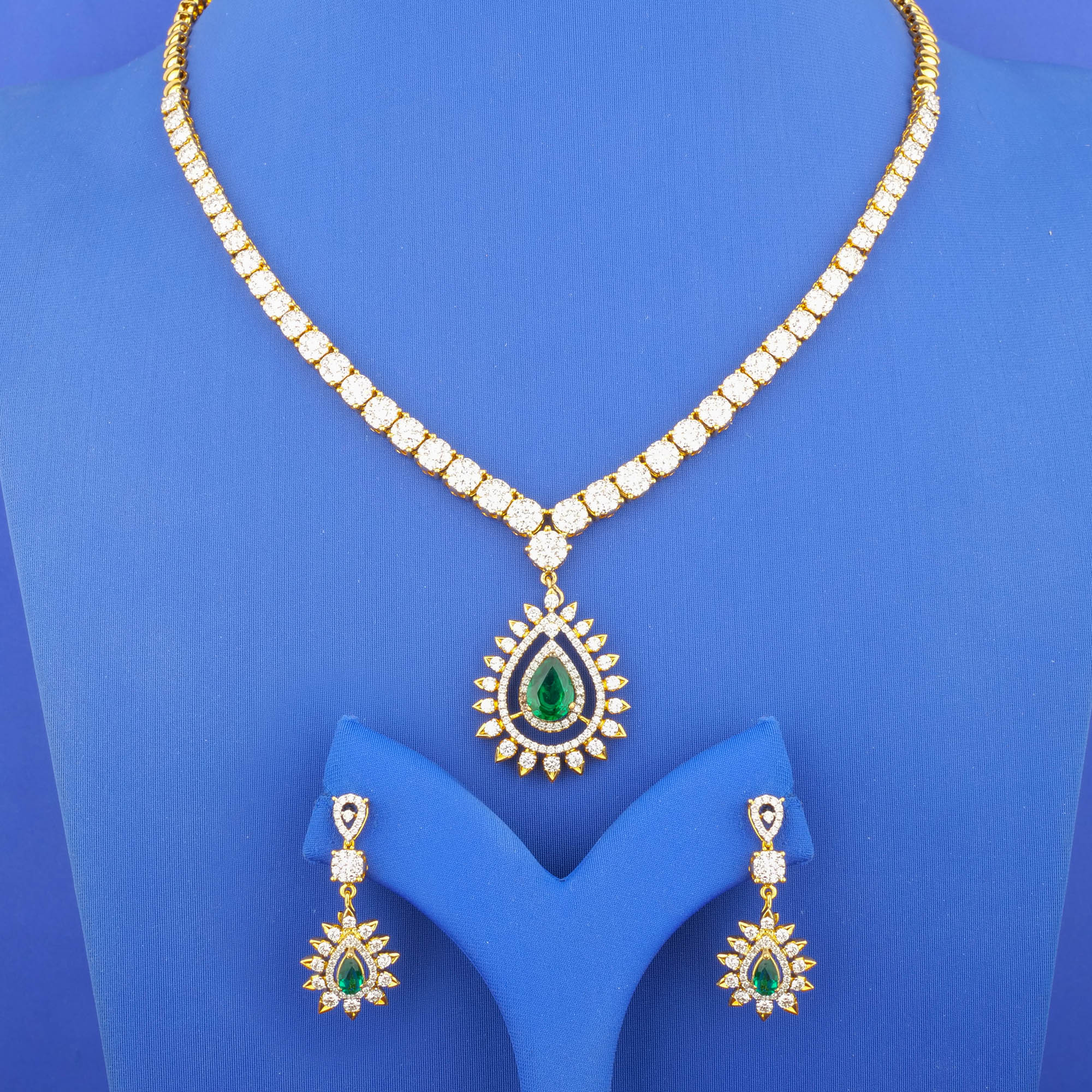 18K Yellow Gold Diamond Necklace and Earrings/Pendant and Earrings Set 'Detachable'