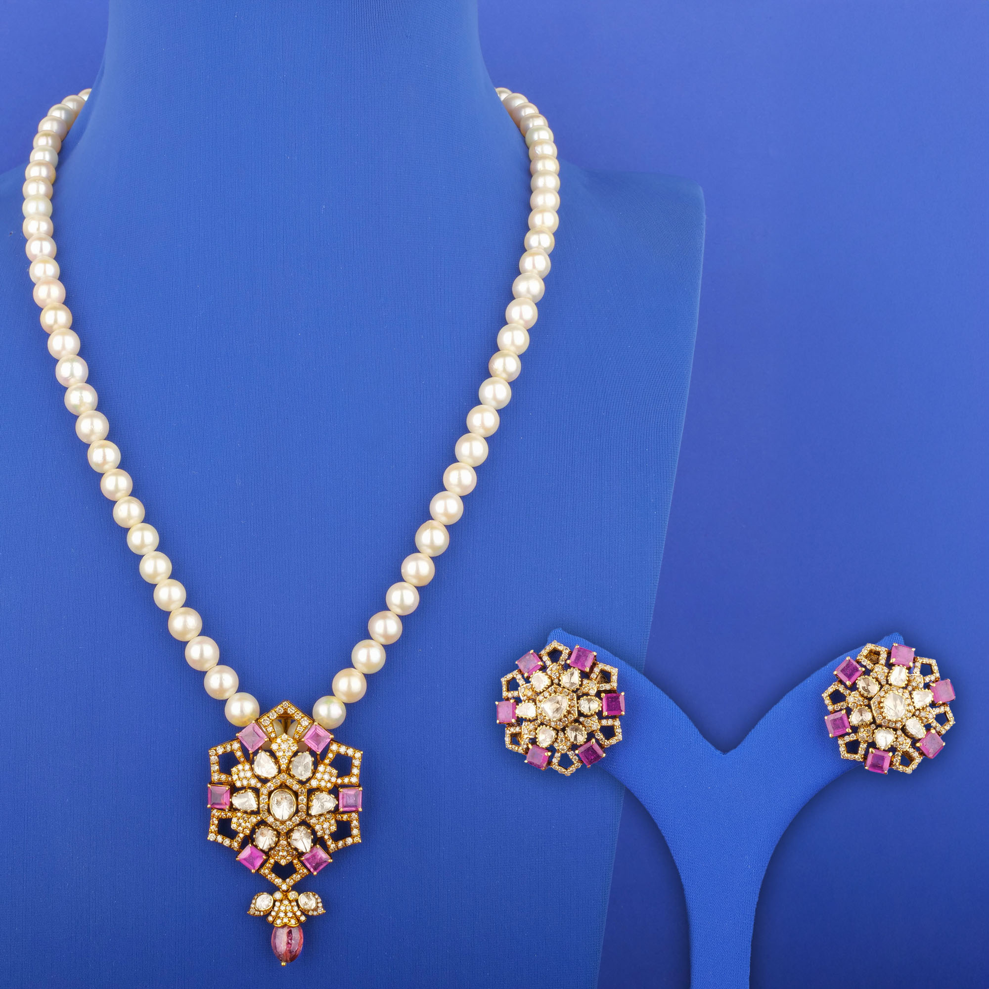 18K 'Victorian' Polki Diamond/Diamond Necklace and Earrings Set