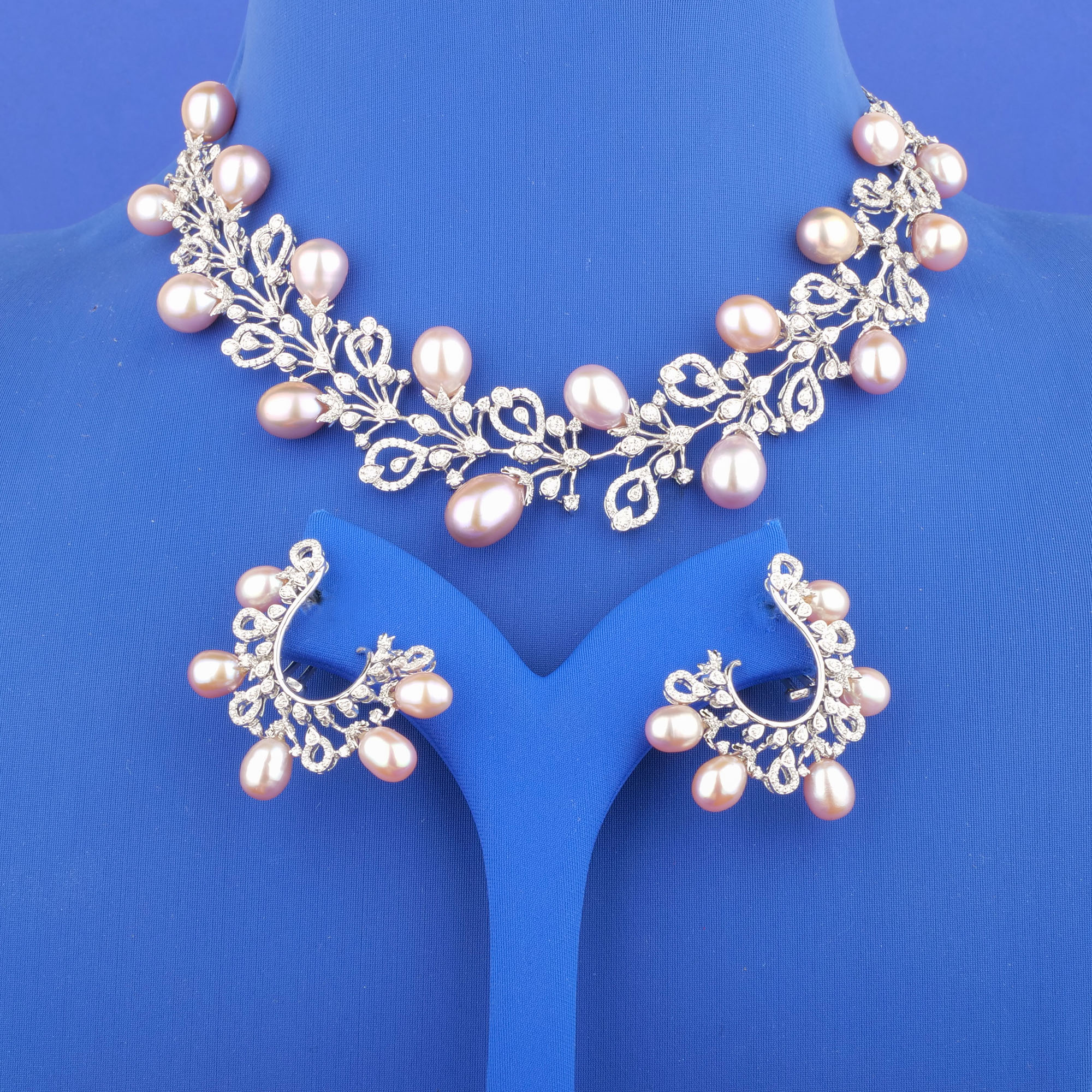 18K White Gold Diamond Lavender Pearl Necklace and Earrings Set, (Cat. #6)