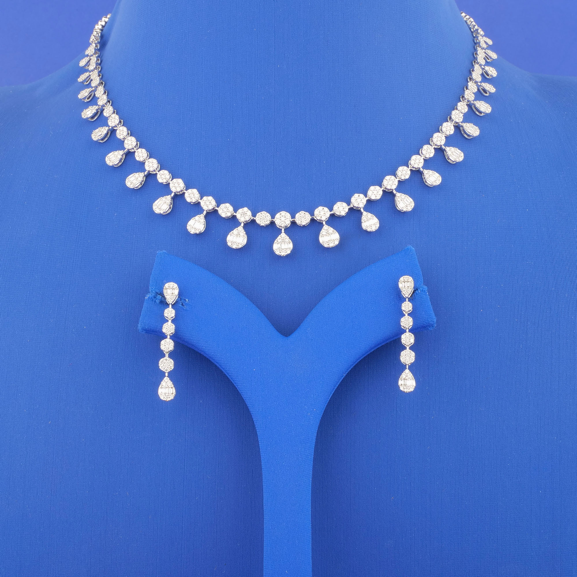 18K White Gold Diamond Necklace and Earrings Set
