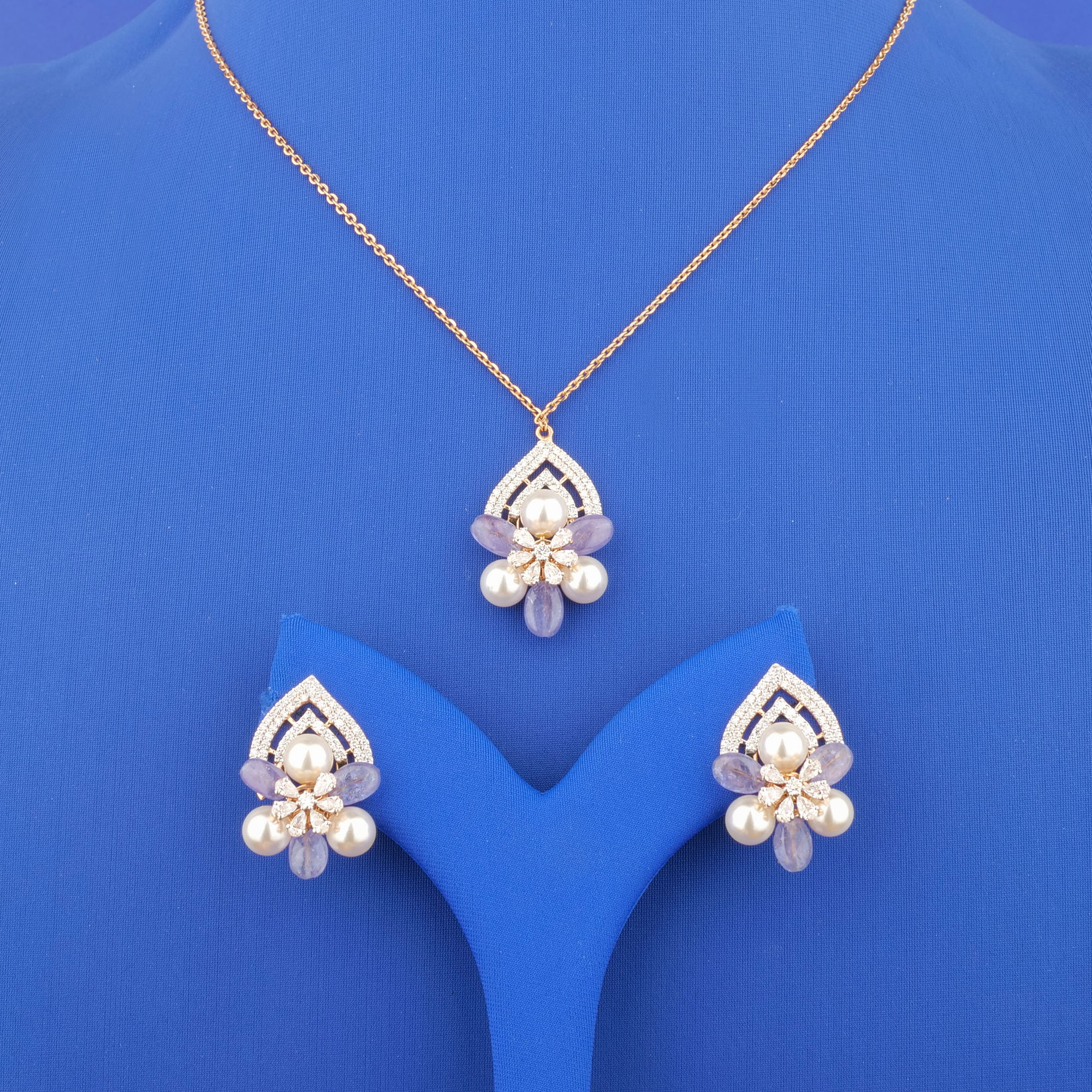 18K Rose Gold Diamond Pearl Lilac Necklace and Earrings Set