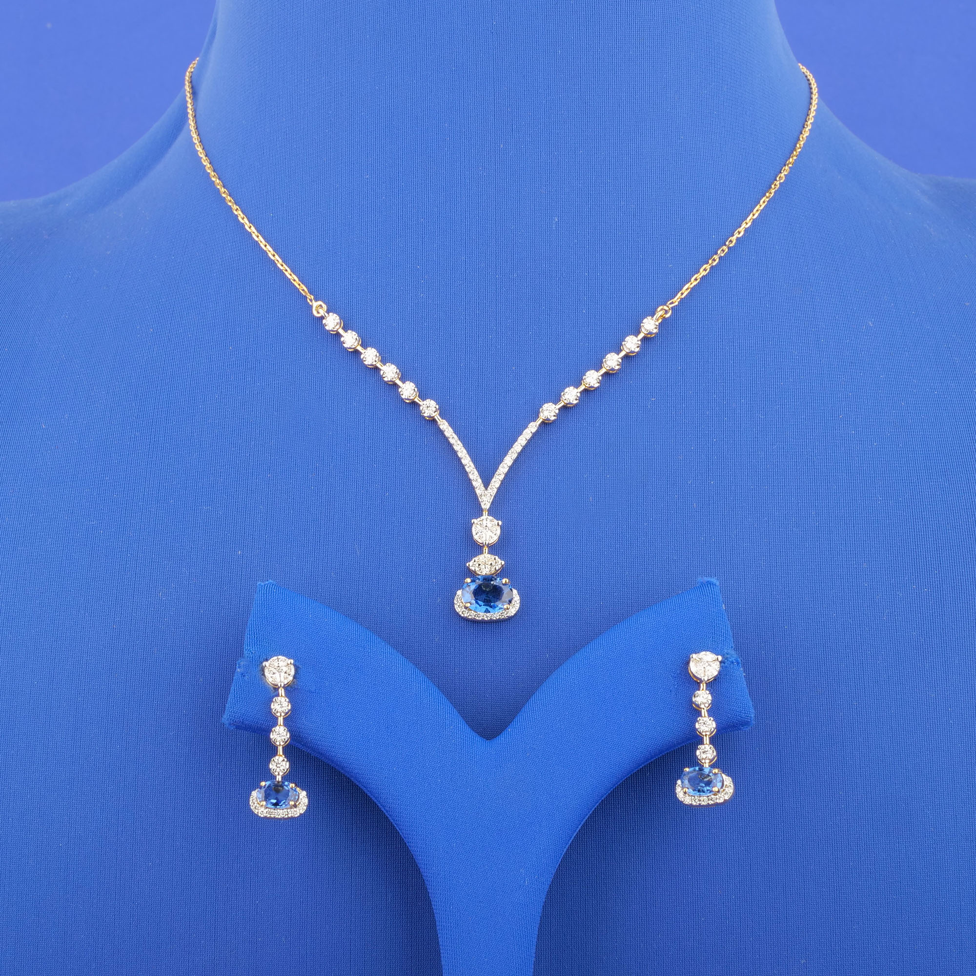 18K Yellow Gold Diamond Necklace and Earrings Set