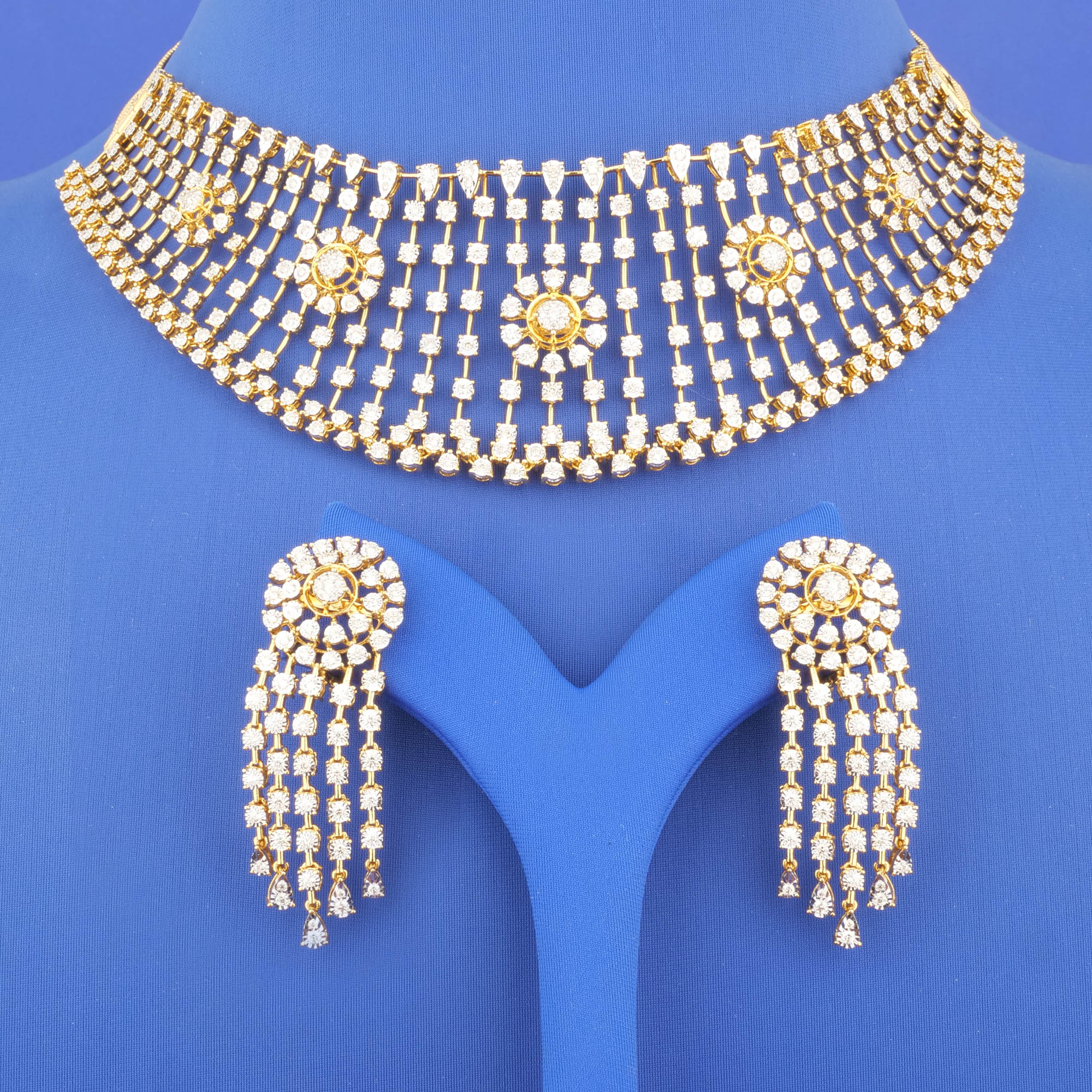 18K Yellow Gold Diamond Choker/Necklace and Earrings Set