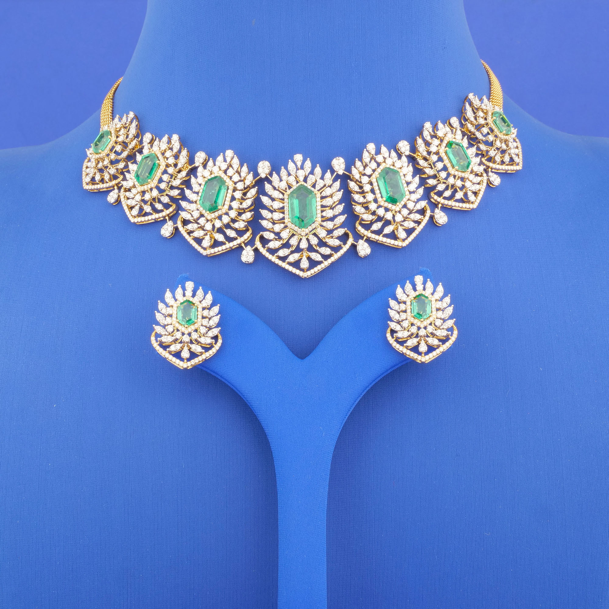 18K Yellow Gold Diamond Emerald Necklace and Earrings Set (Cat. #5)