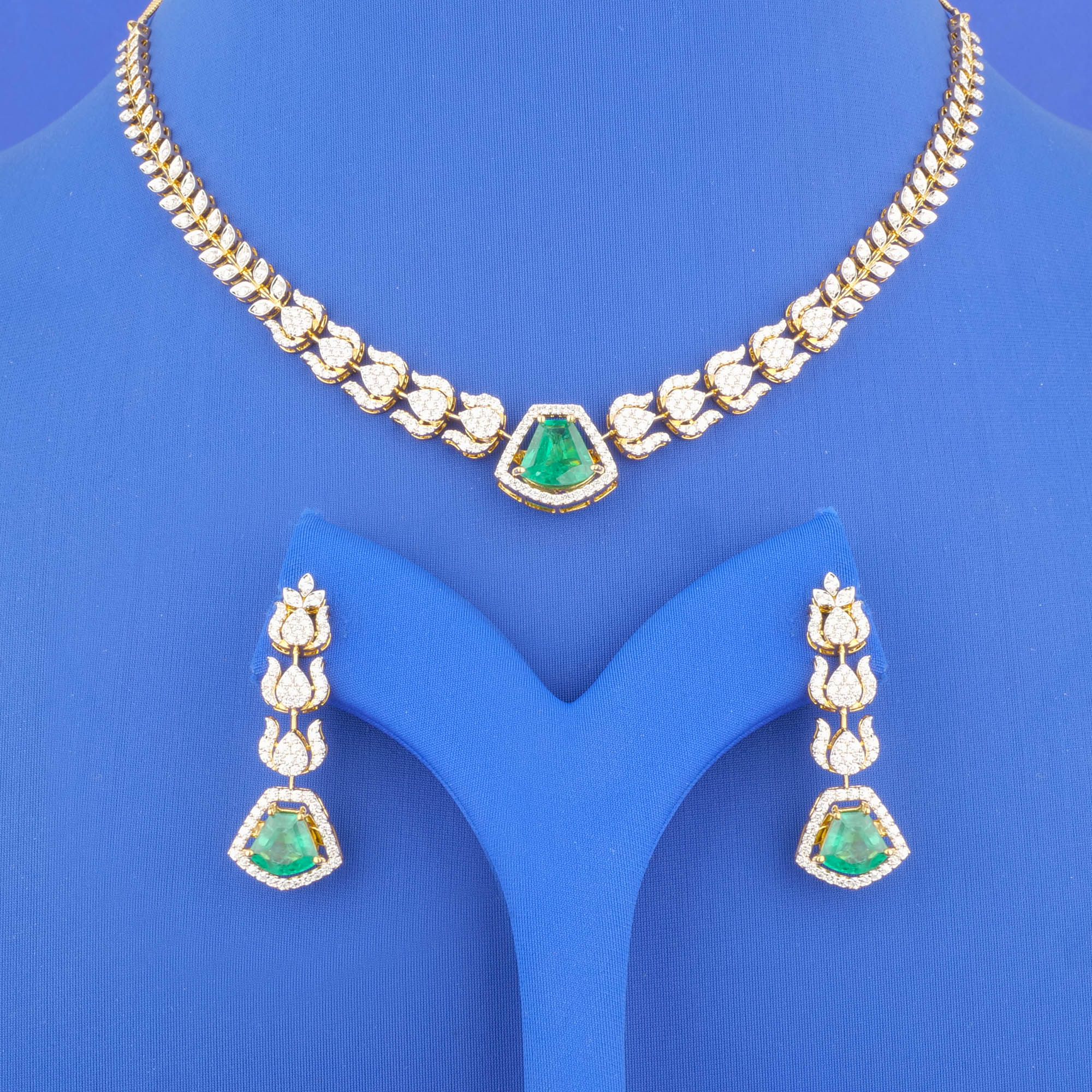 18K Yellow Gold Diamond Necklace and Earrings Set (Intchg.)