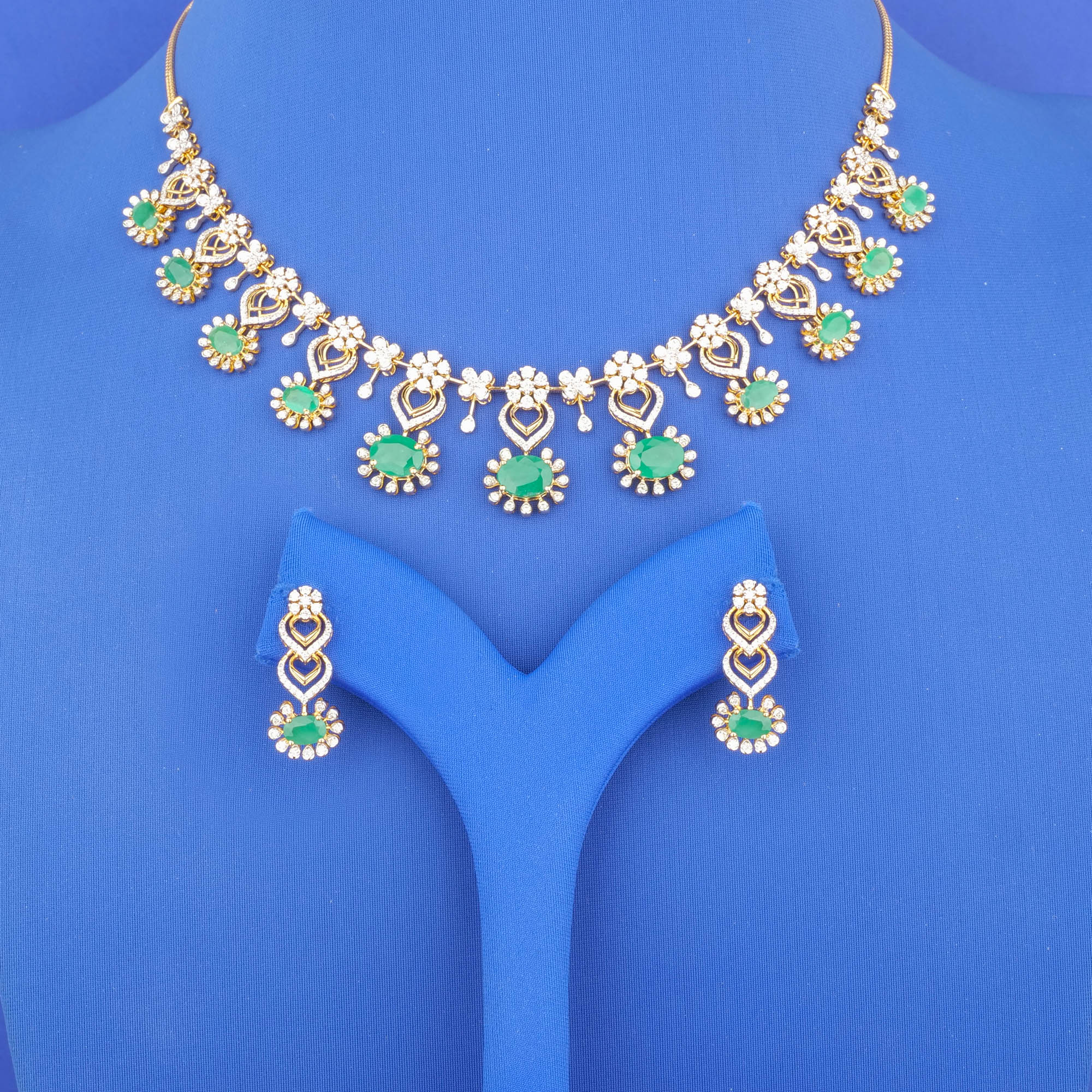 18K Yellow Gold Diamond Emerald Necklace and Earrings Set