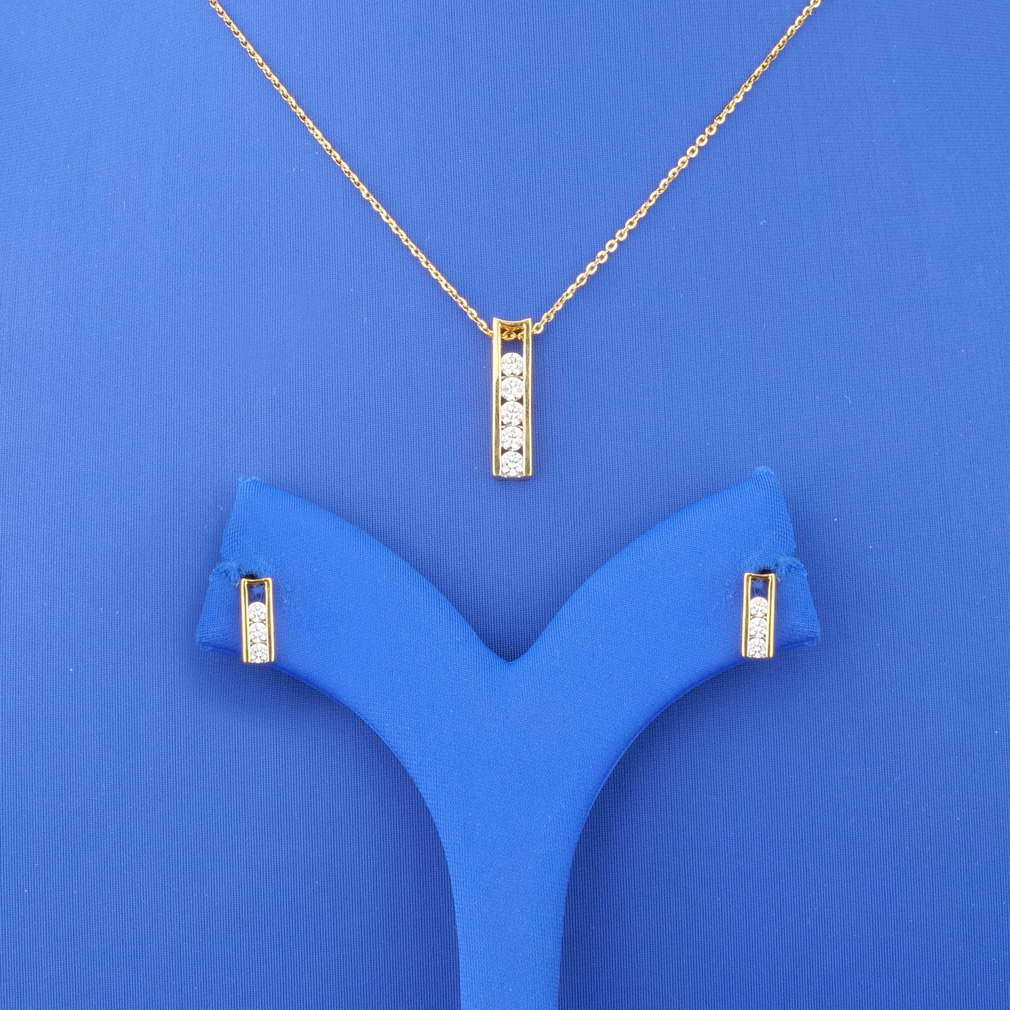 18K Yellow Gold Diamond Necklace and Earrings Set