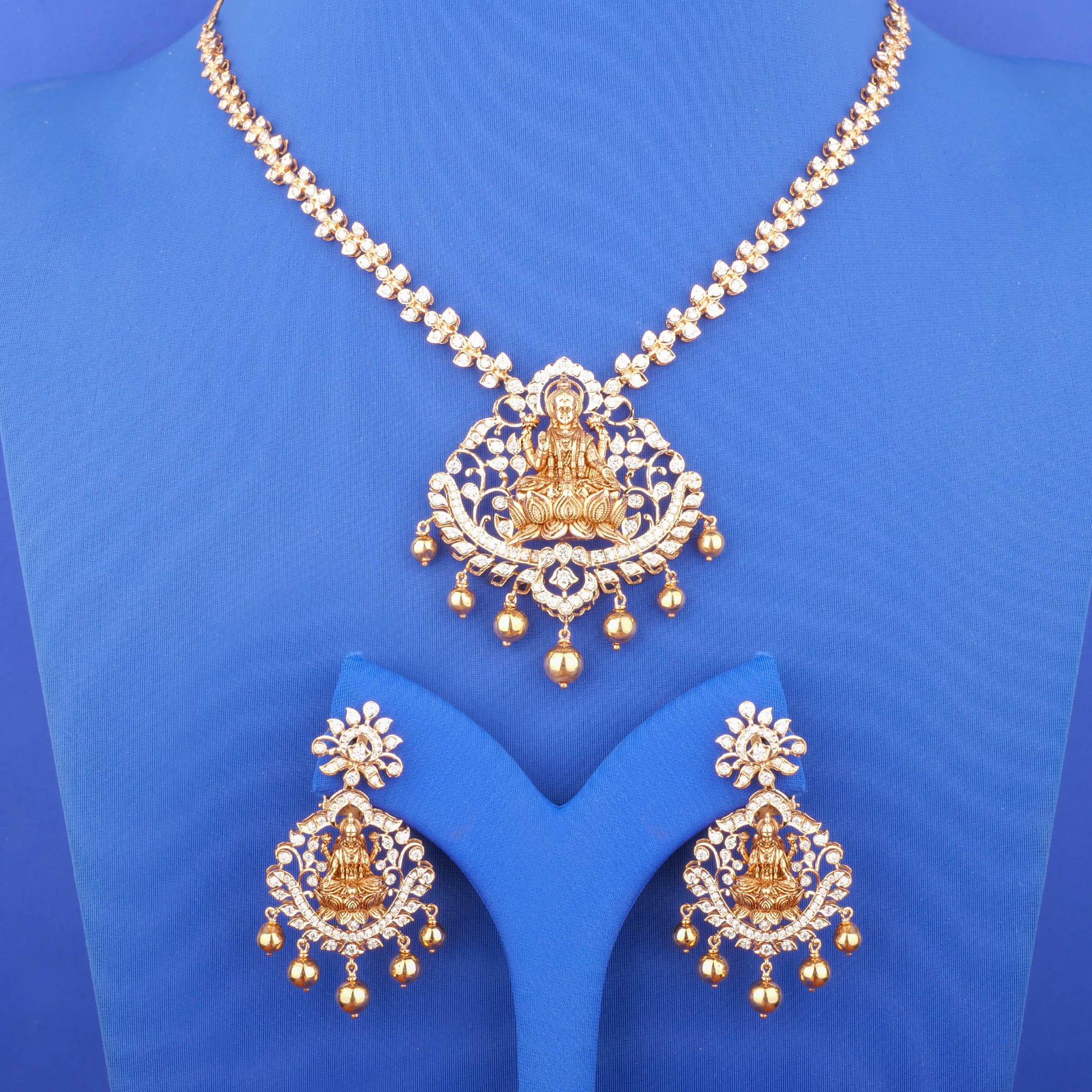 18K Gold Diamond 'Lakshmi' Necklace and Earrings Set (Cat. #11)