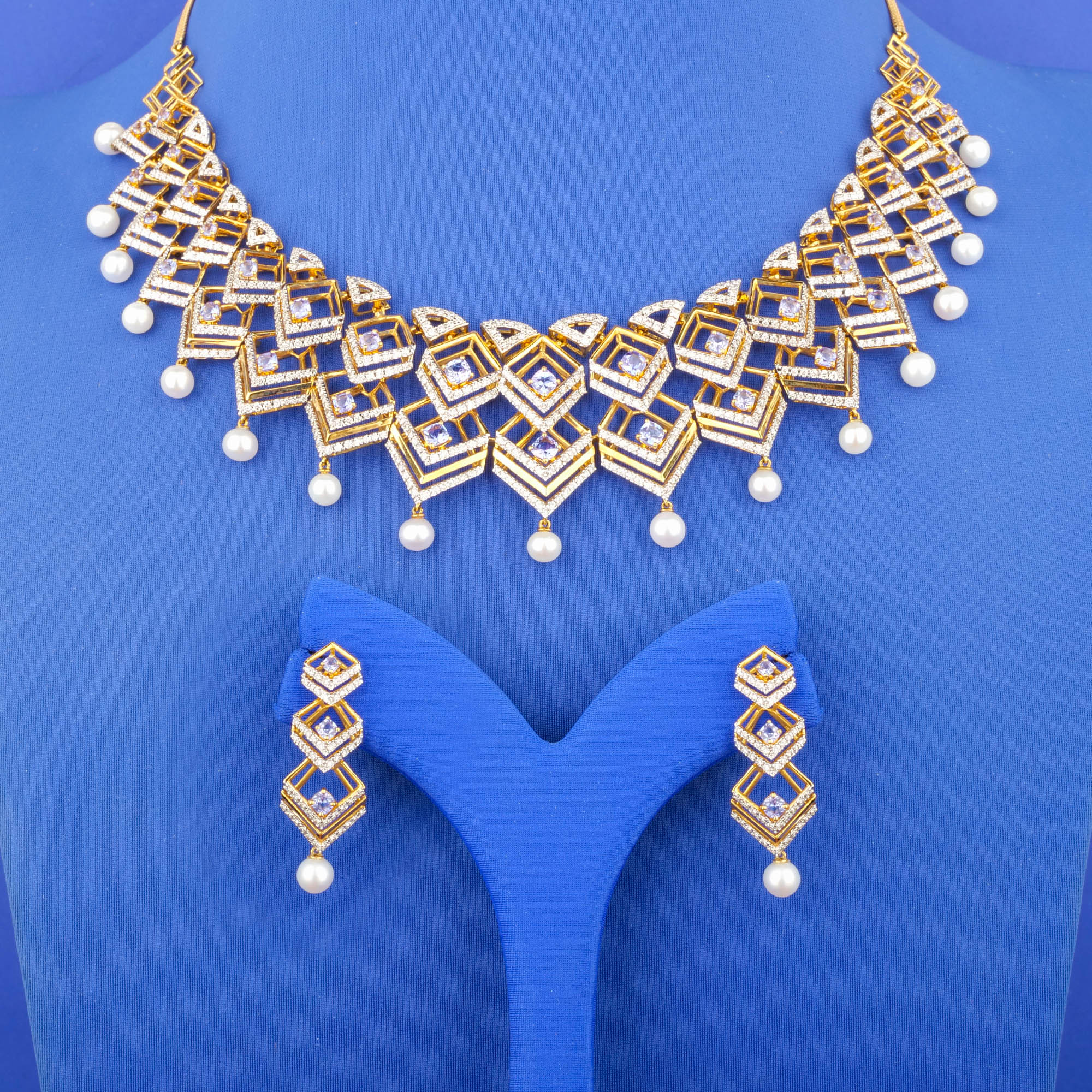 18K Yellow Gold Diamond Necklace and Earrings Set w/ Pearl and Amethyst