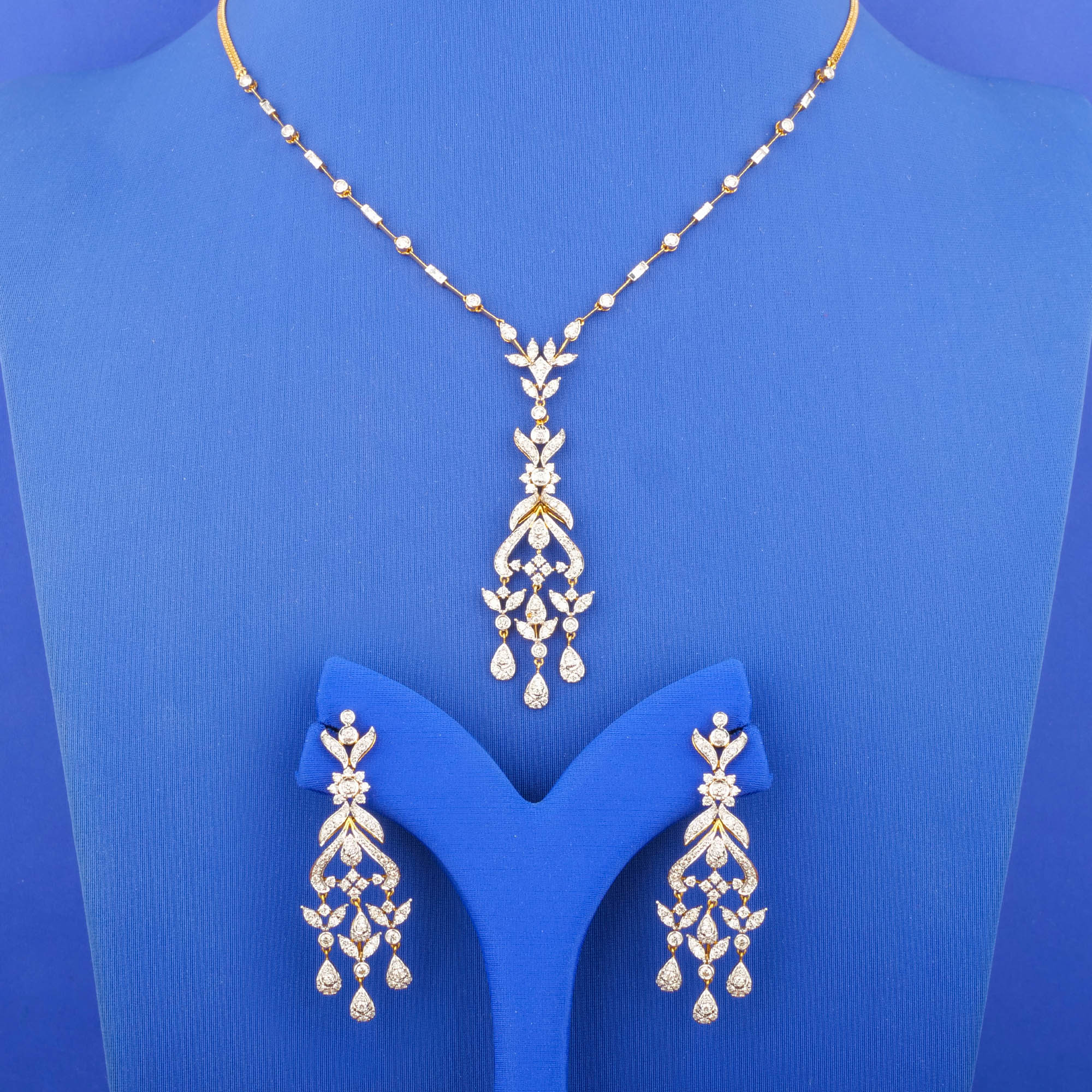 18K Yellow Gold Diamond Necklace and Earrings Set