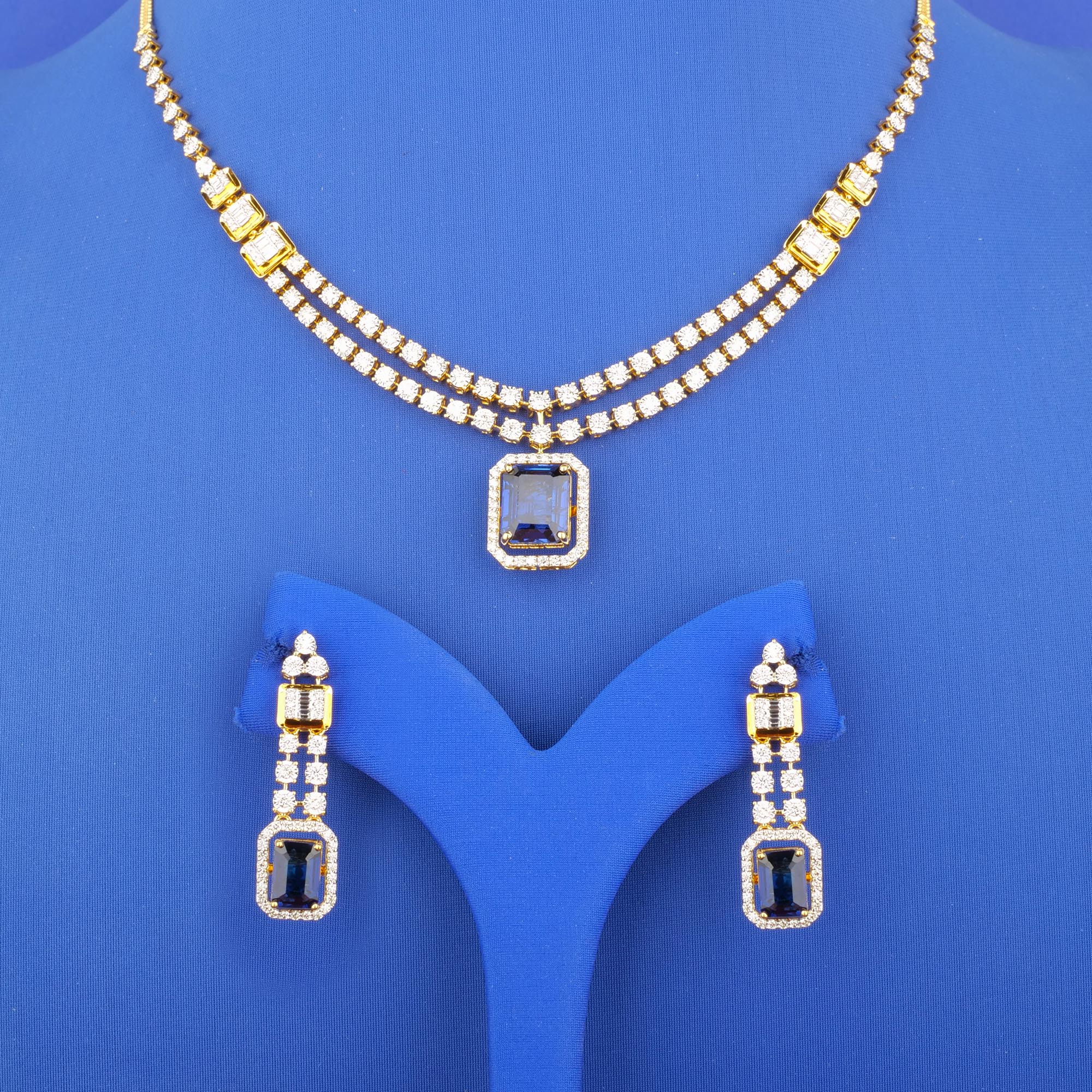 18K Yellow Gold Diamond Necklace and Earrings Set (Intchg.)