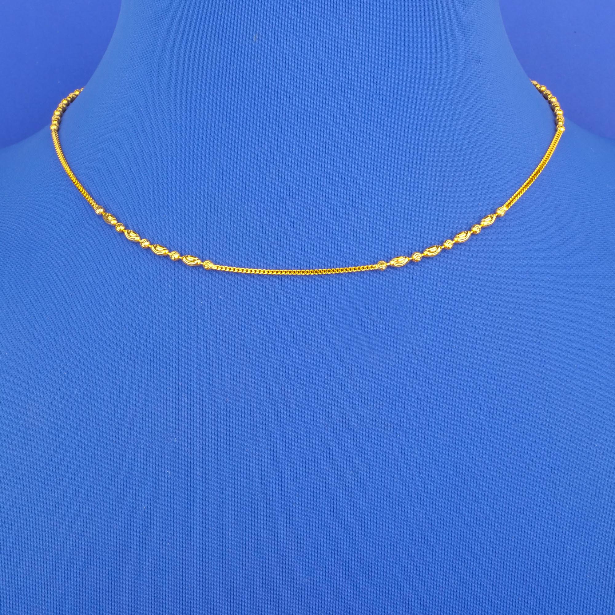 Twenty-Two Karat Gold Chain (r)