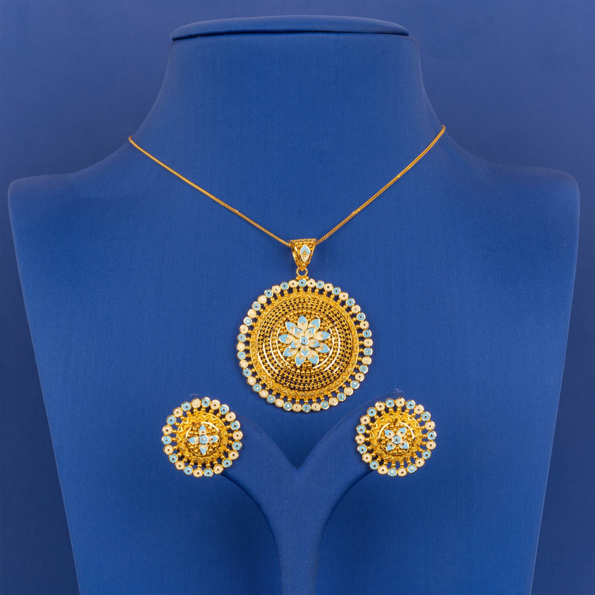 22K Gold Minakari Pendant and Earrings Set