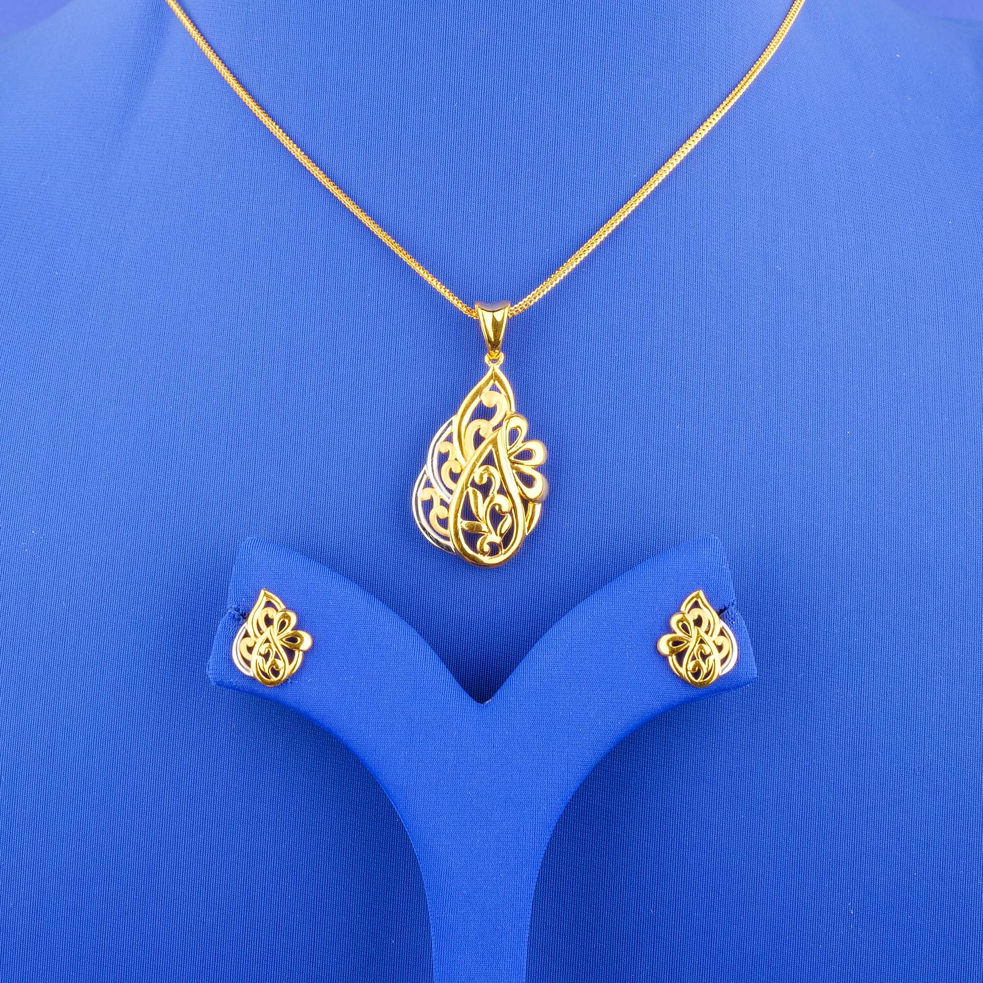 22K Two-Tone Gold Pendant and Earring set (chain not included)