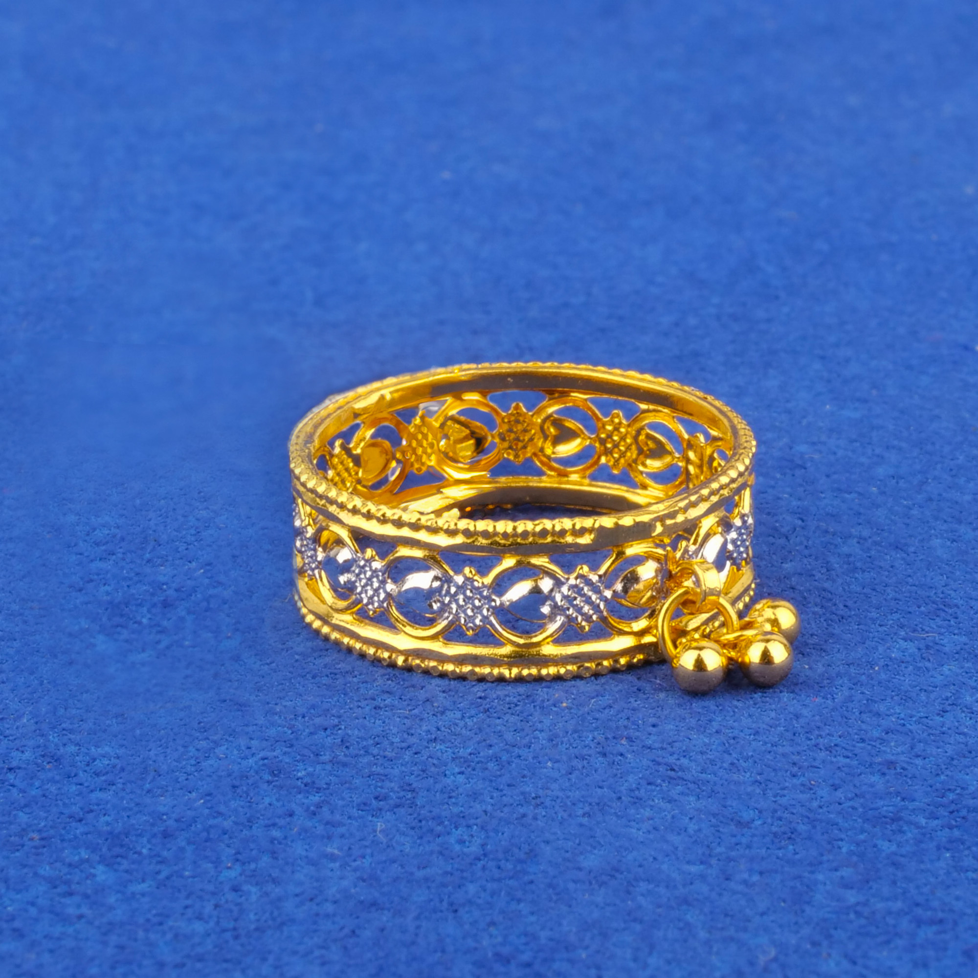 Twenty-Two Karat Two-Tone Gold Ring