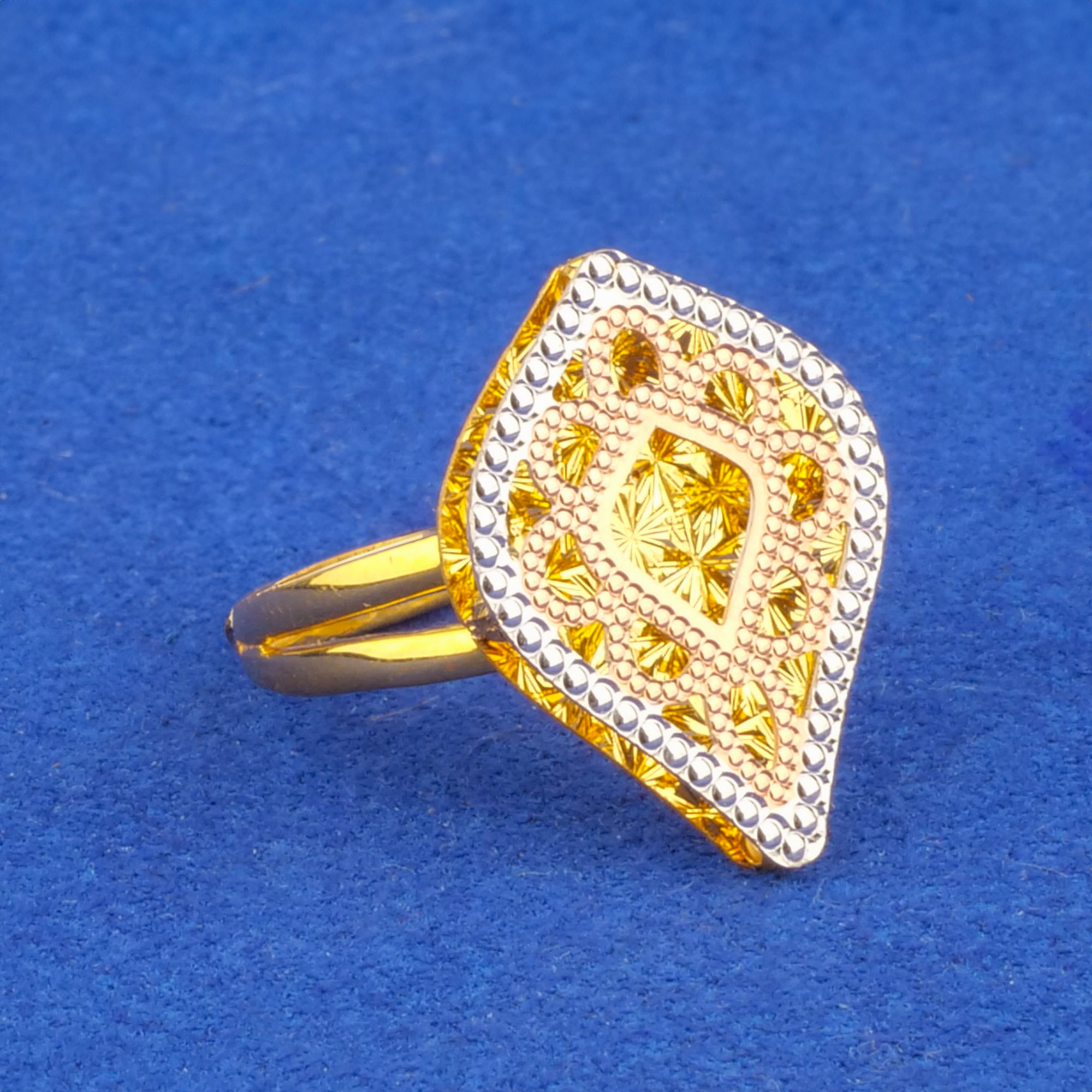 Twenty-Two Karat Tri-Color Gold Ring