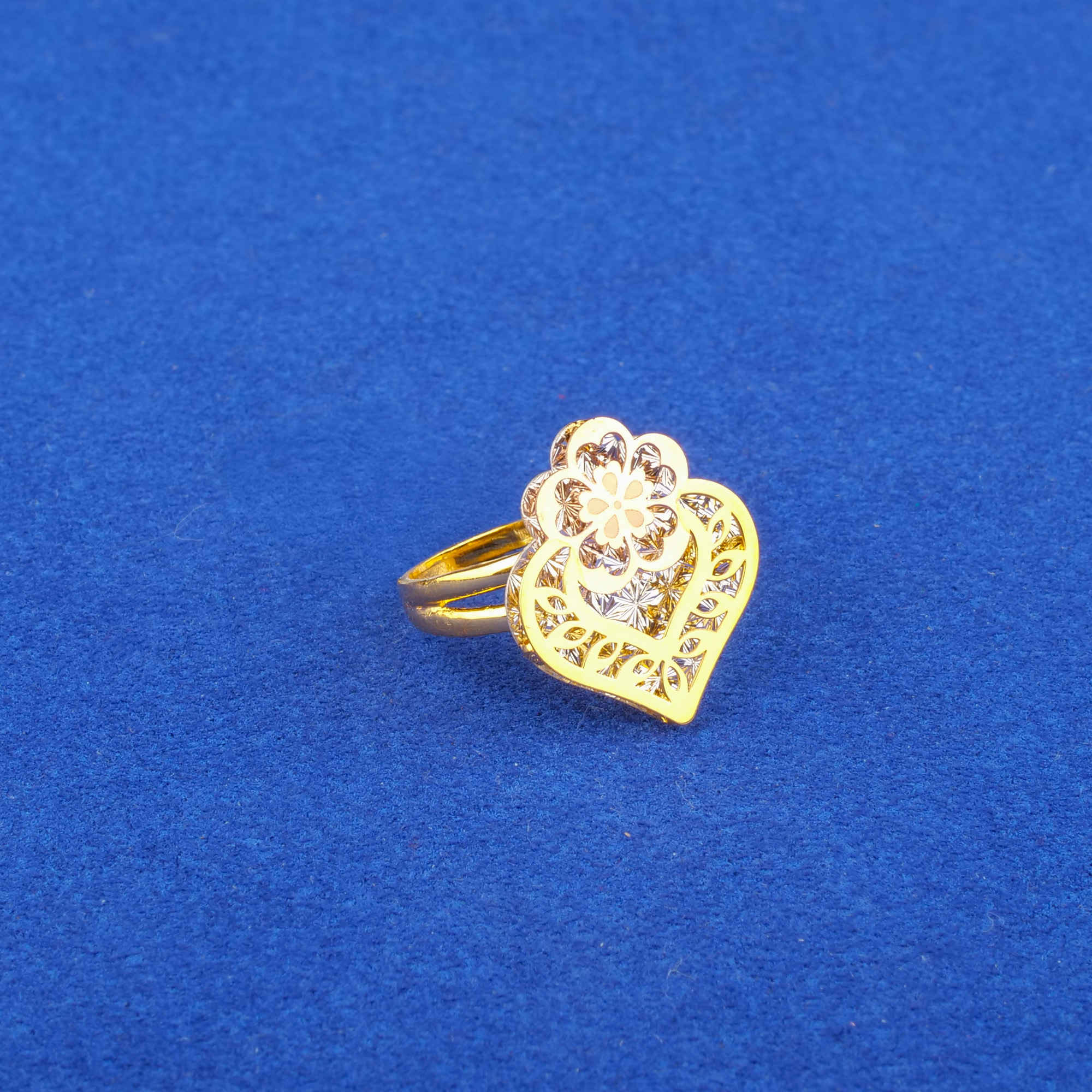 22K Tri-Color Gold Ring