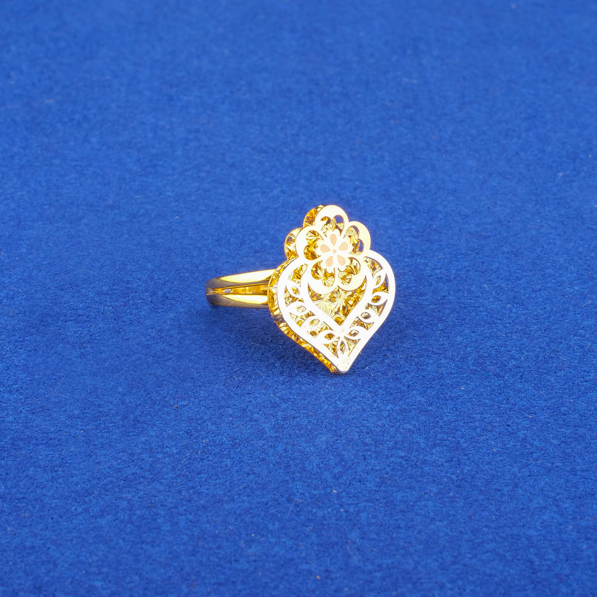 22K Tri-Color Gold Ring