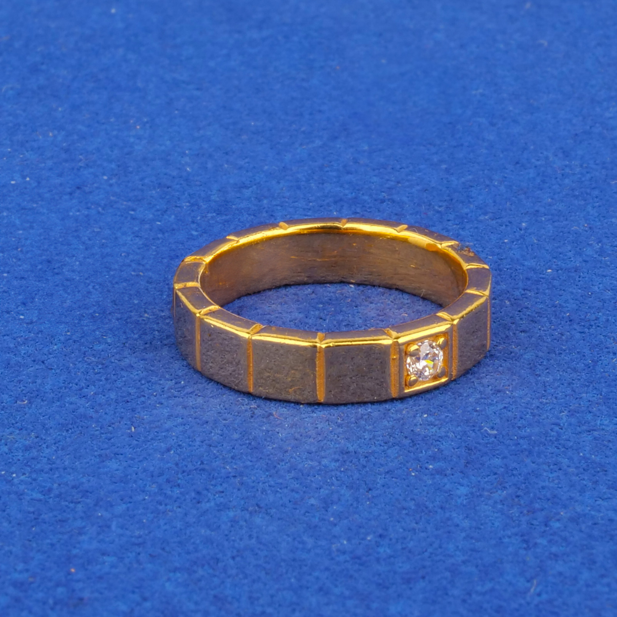 Twenty-Two Karat 'Fancy' Gold Cubic Zirconia Ring