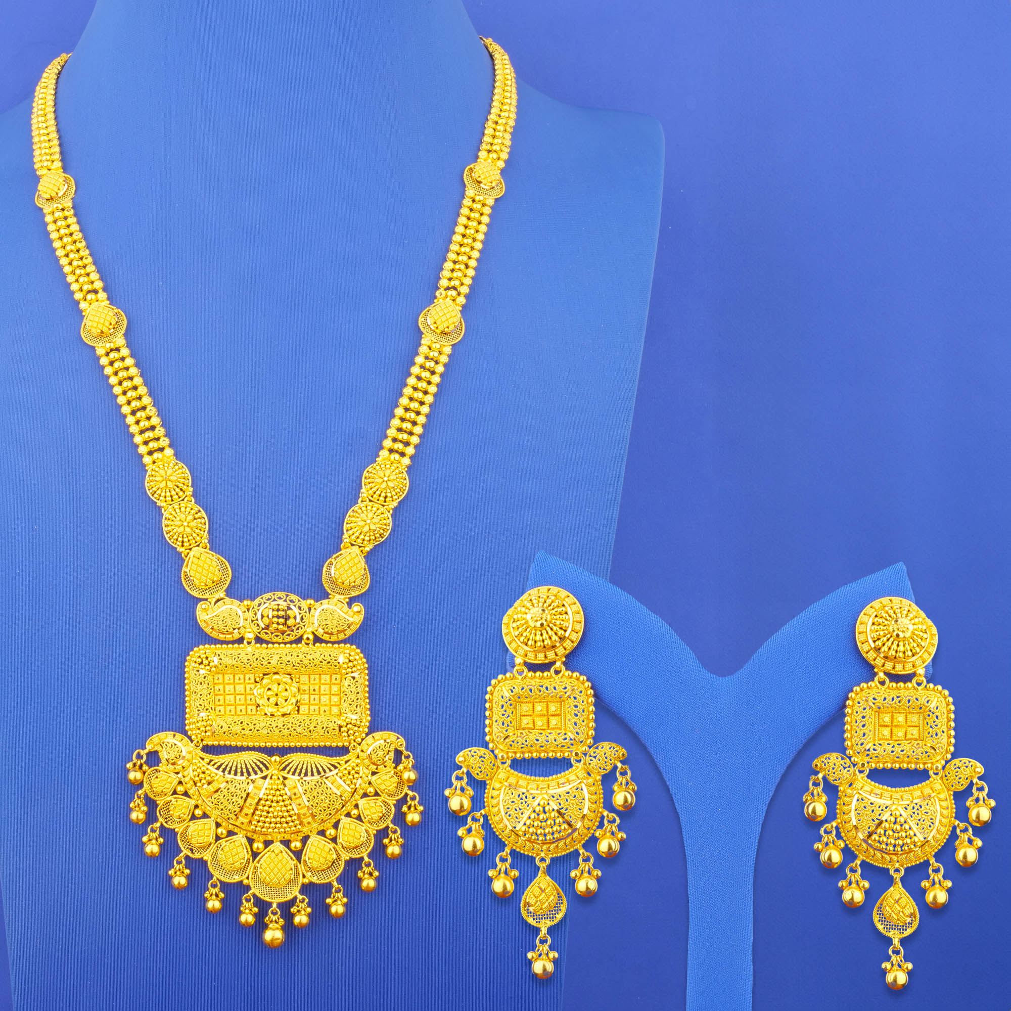 Twenty-Two Karat Gold Necklace Earring Set