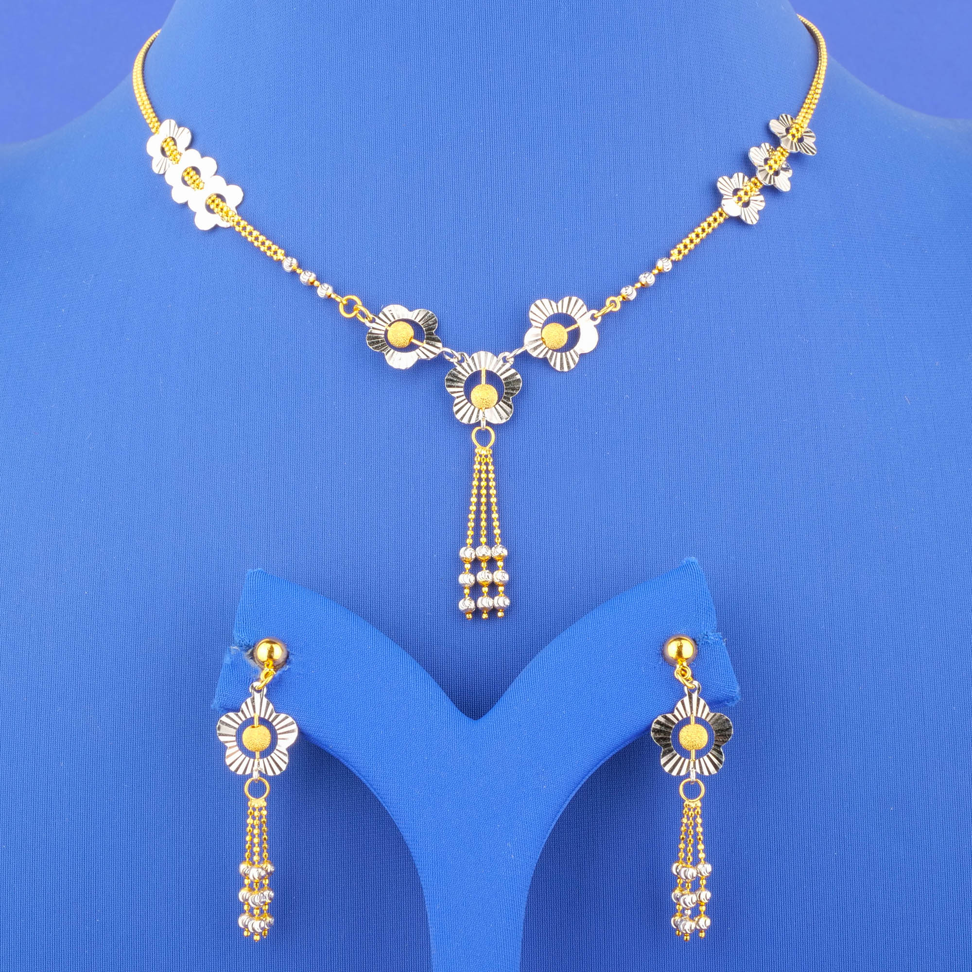 22K Two-Tone Gold Necklace and Earrings Set