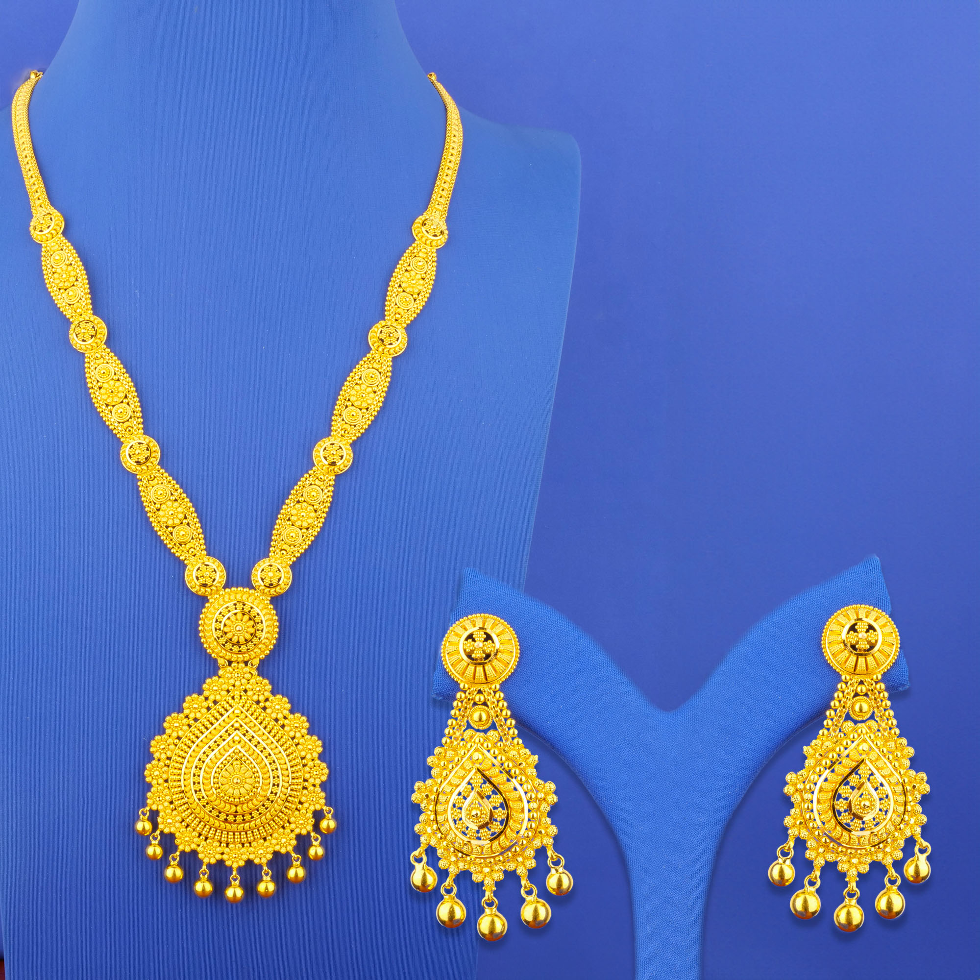 Twenty-Two Karat Minakari Gold Necklace and Earrings Set