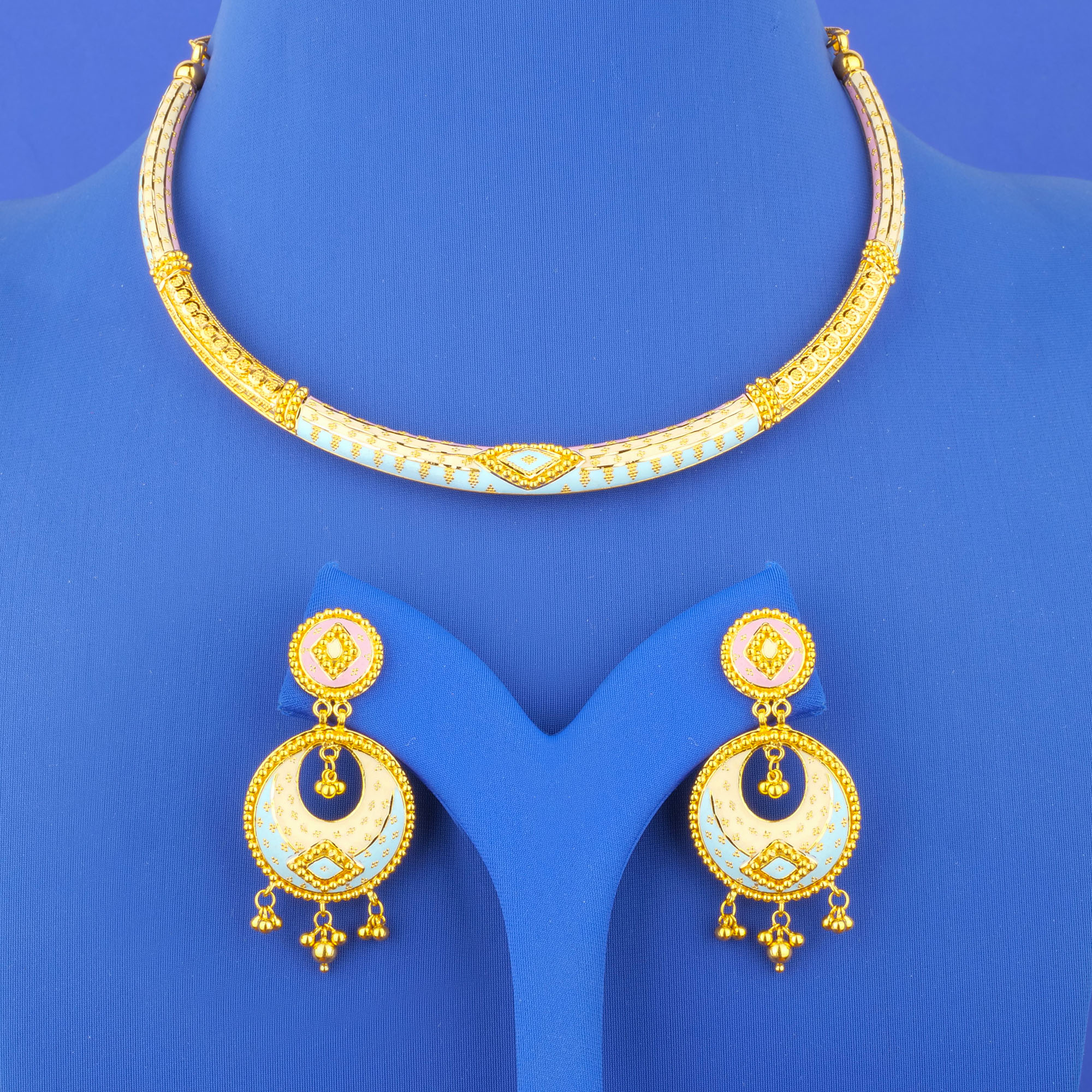 Twenty-Two Karat Minakari Gold Necklace and Earrings Set