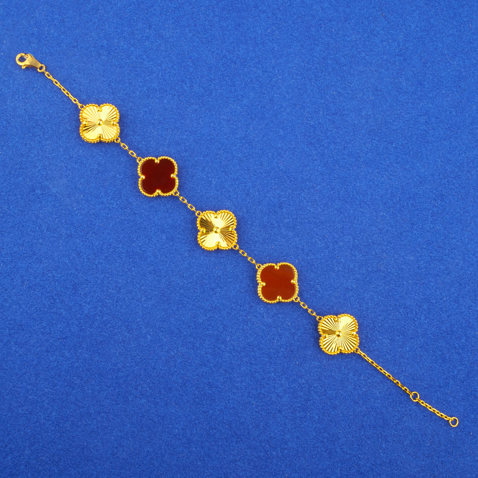 Twenty-Two Karat Gold Carnelian 'Clover' Bracelet