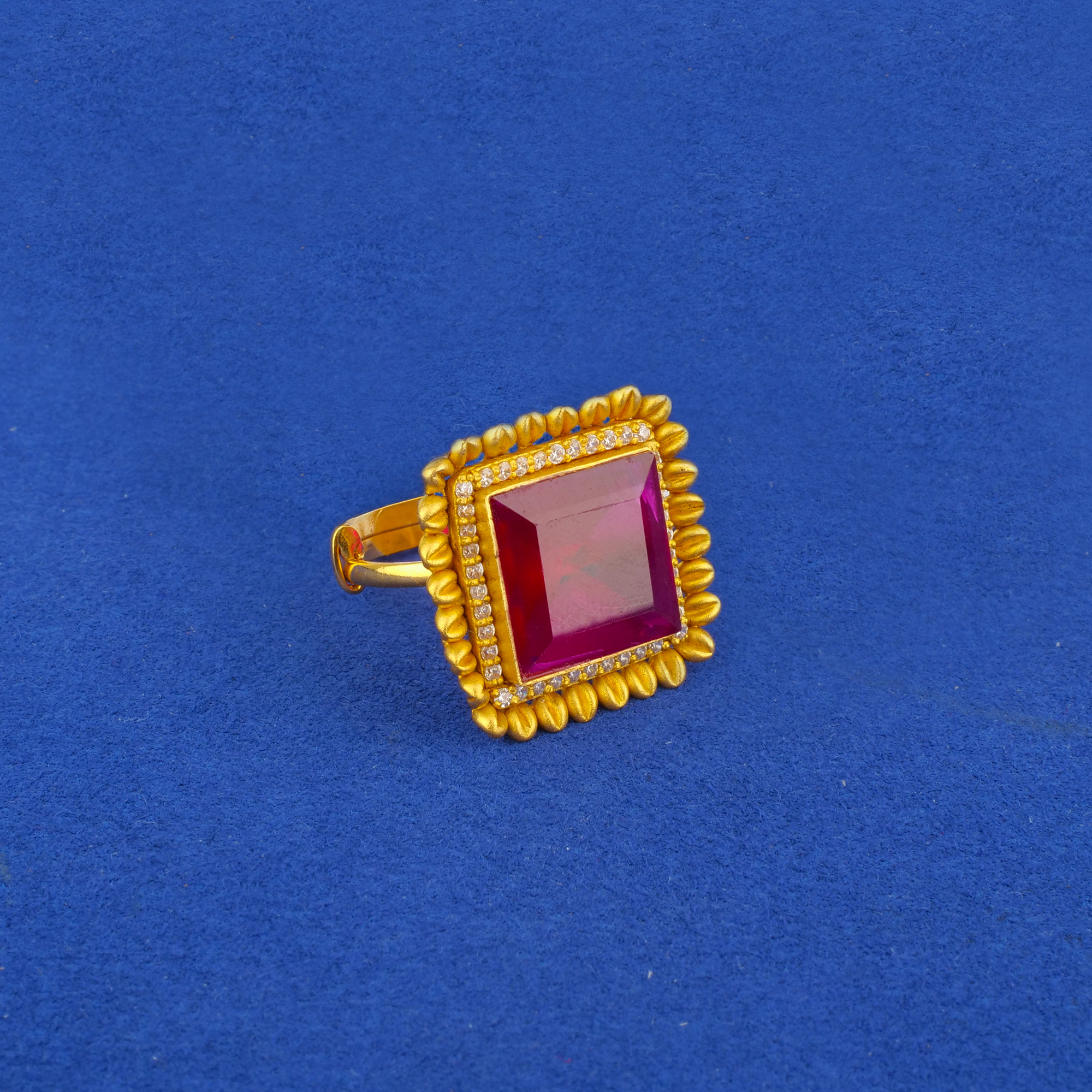 22K Gold 'Antique' Ring