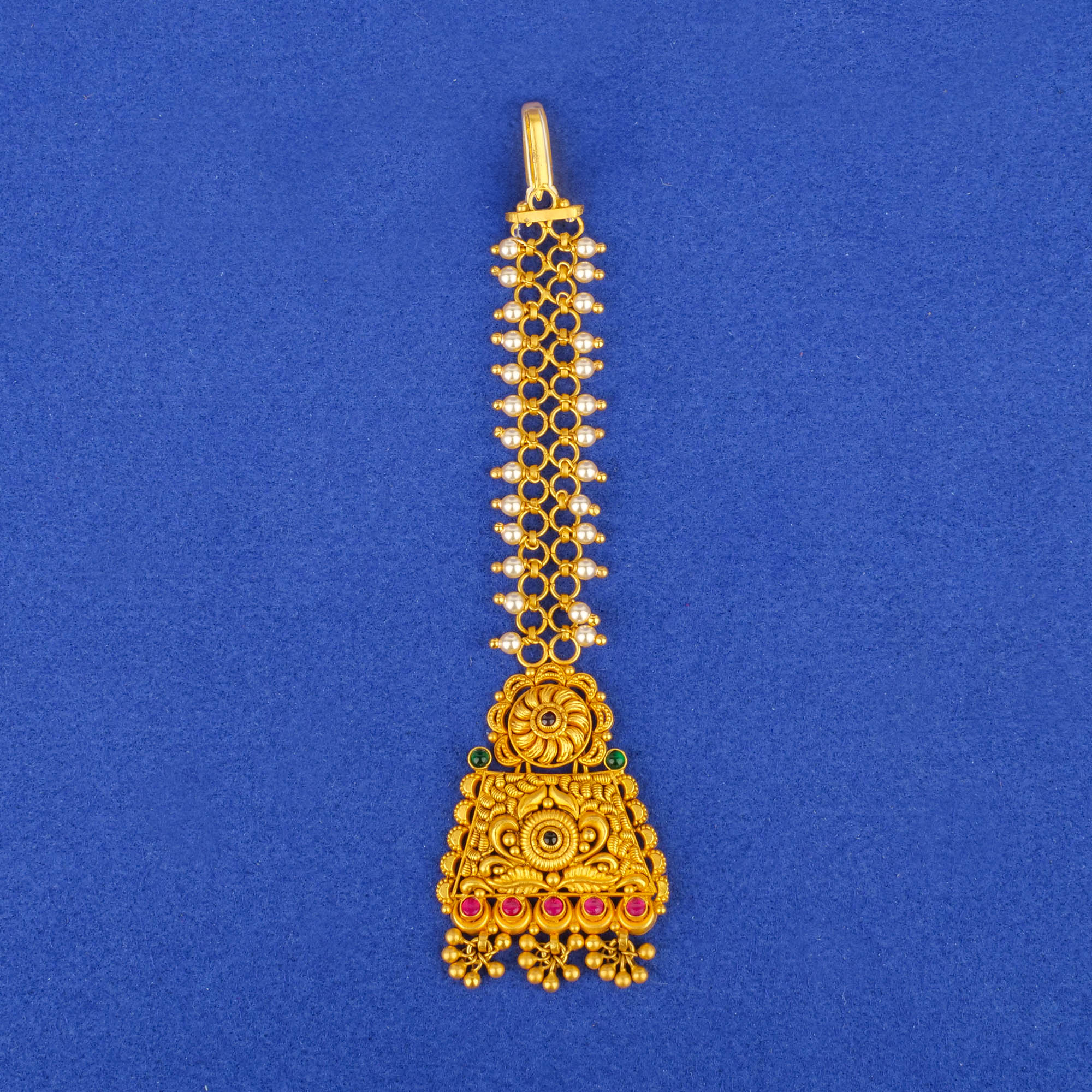 Twenty-Two Karat Gold 'Antique' Tikka
