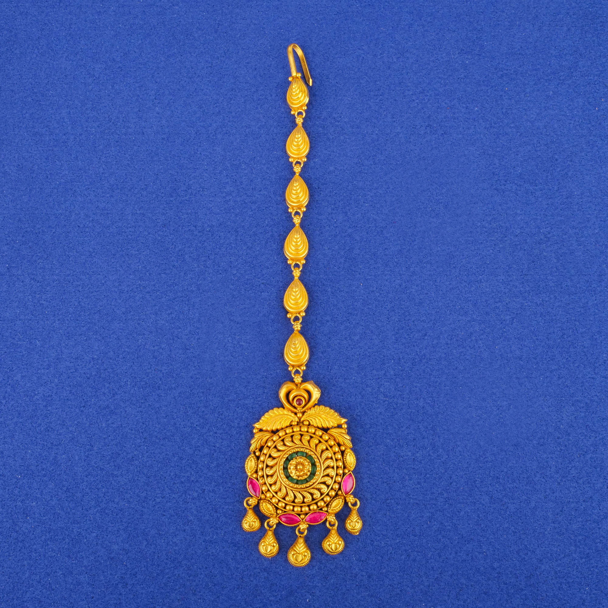 Twenty-Two Karat Gold 'Antique' Tikka