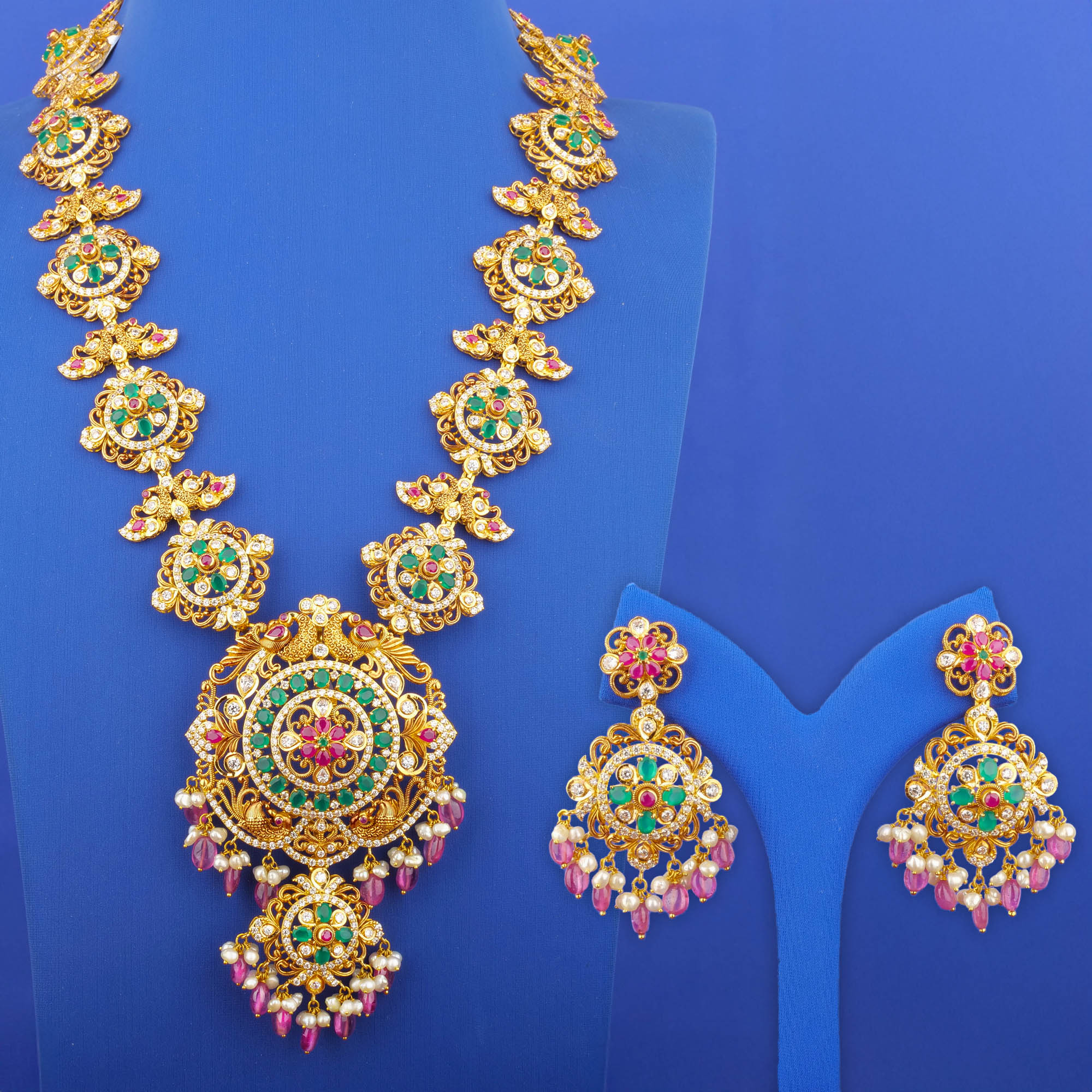 22K 'Antique' Ruby Emerald Cubic Zirconia Pearl Belt/Jada/Choker/Necklace and Earrings Set